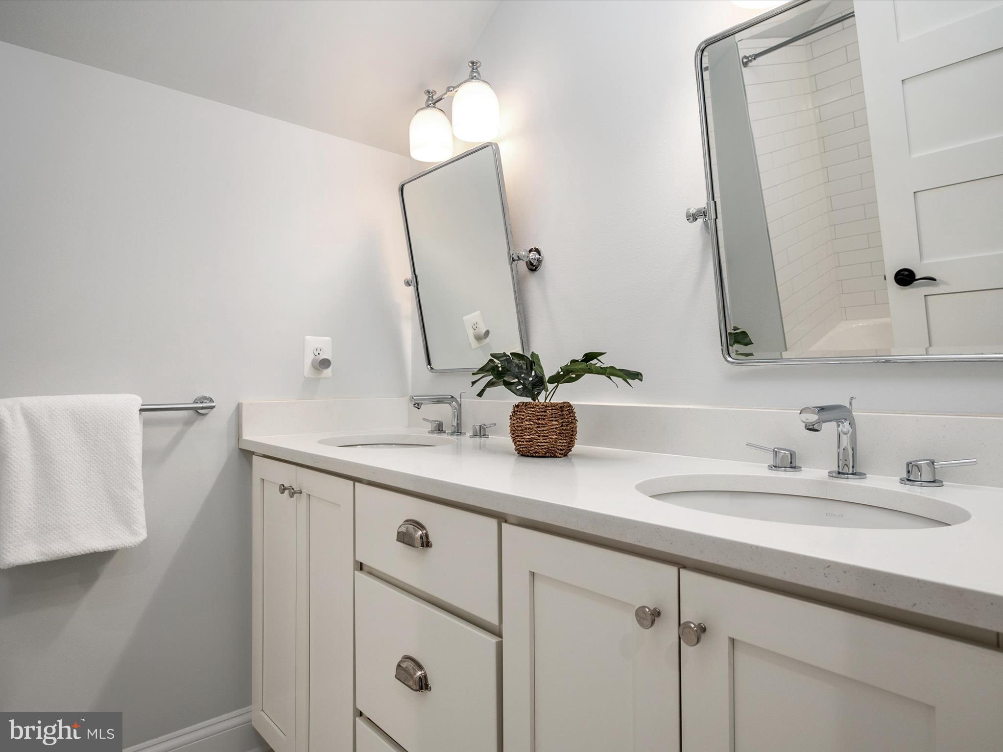 EASTPORT - Residential