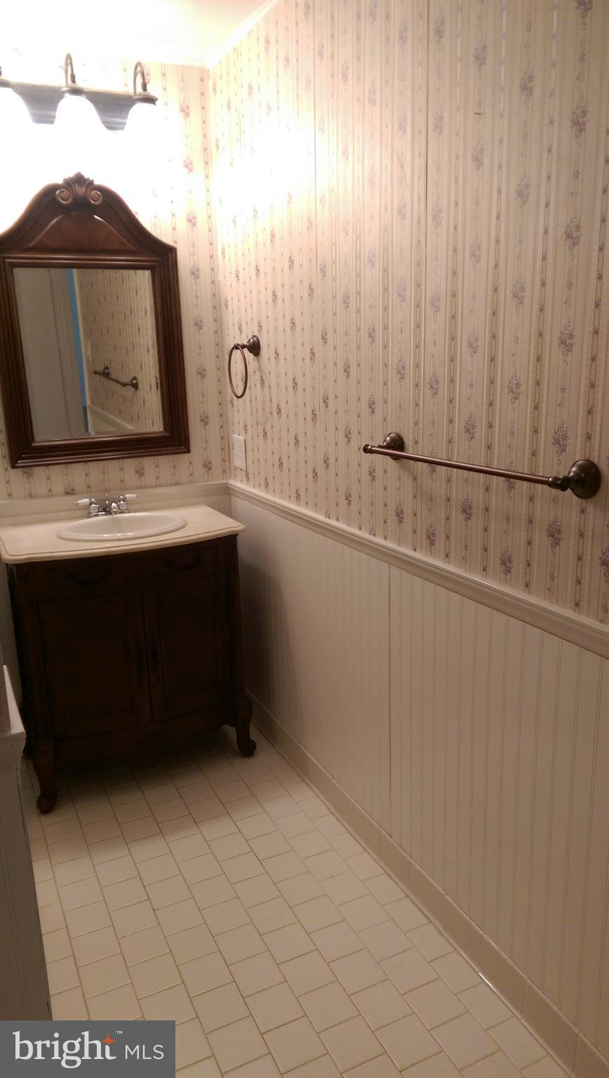 HUNTERS WOODS VILLAGE - Residential Lease