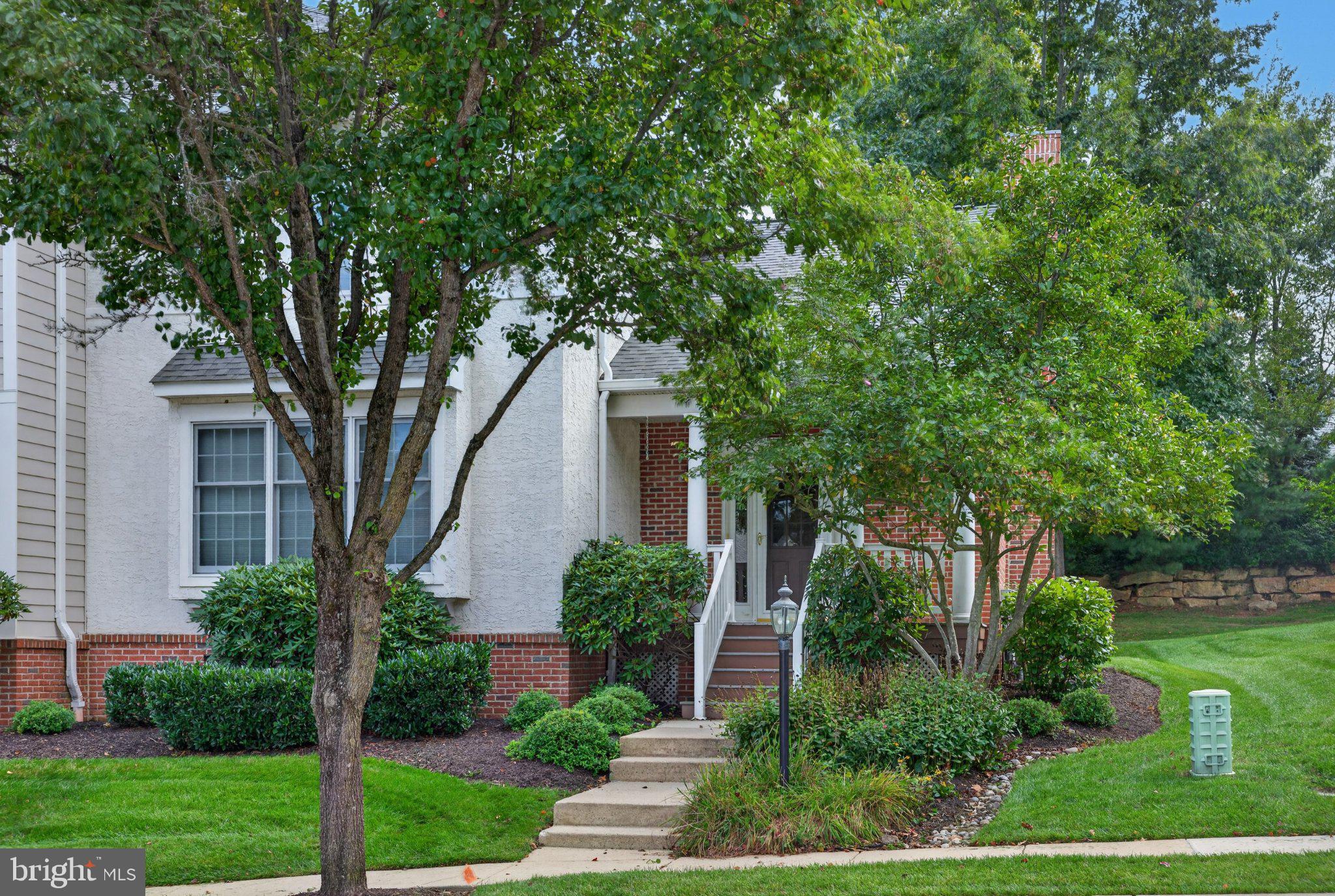 405 VINEYARD LANE