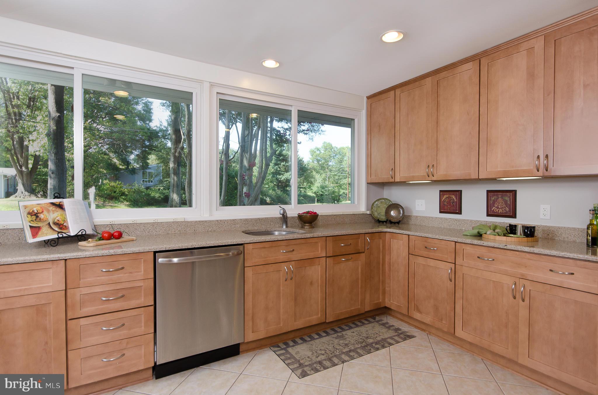 HOLLIN HILLS - Residential