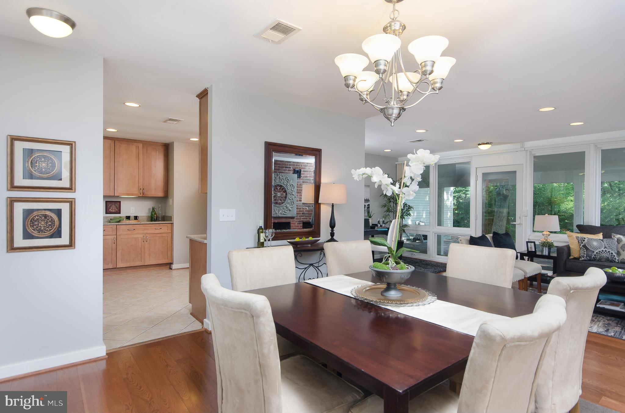 HOLLIN HILLS - Residential