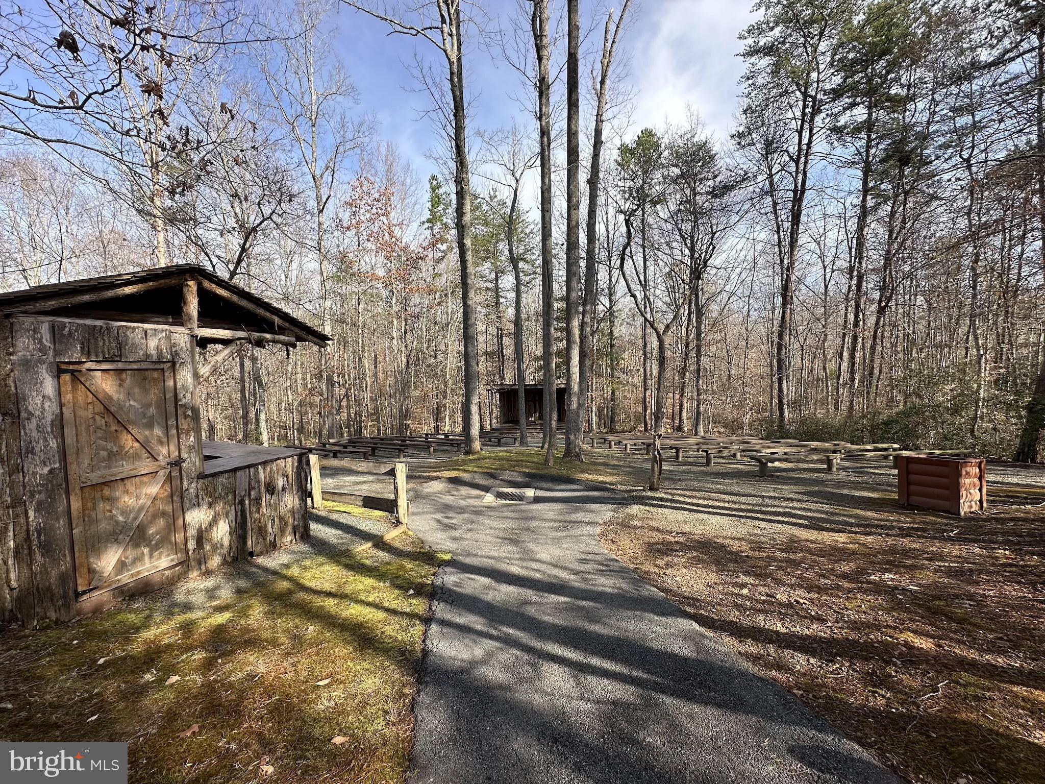 SHENANDOAH CROSSING - Land