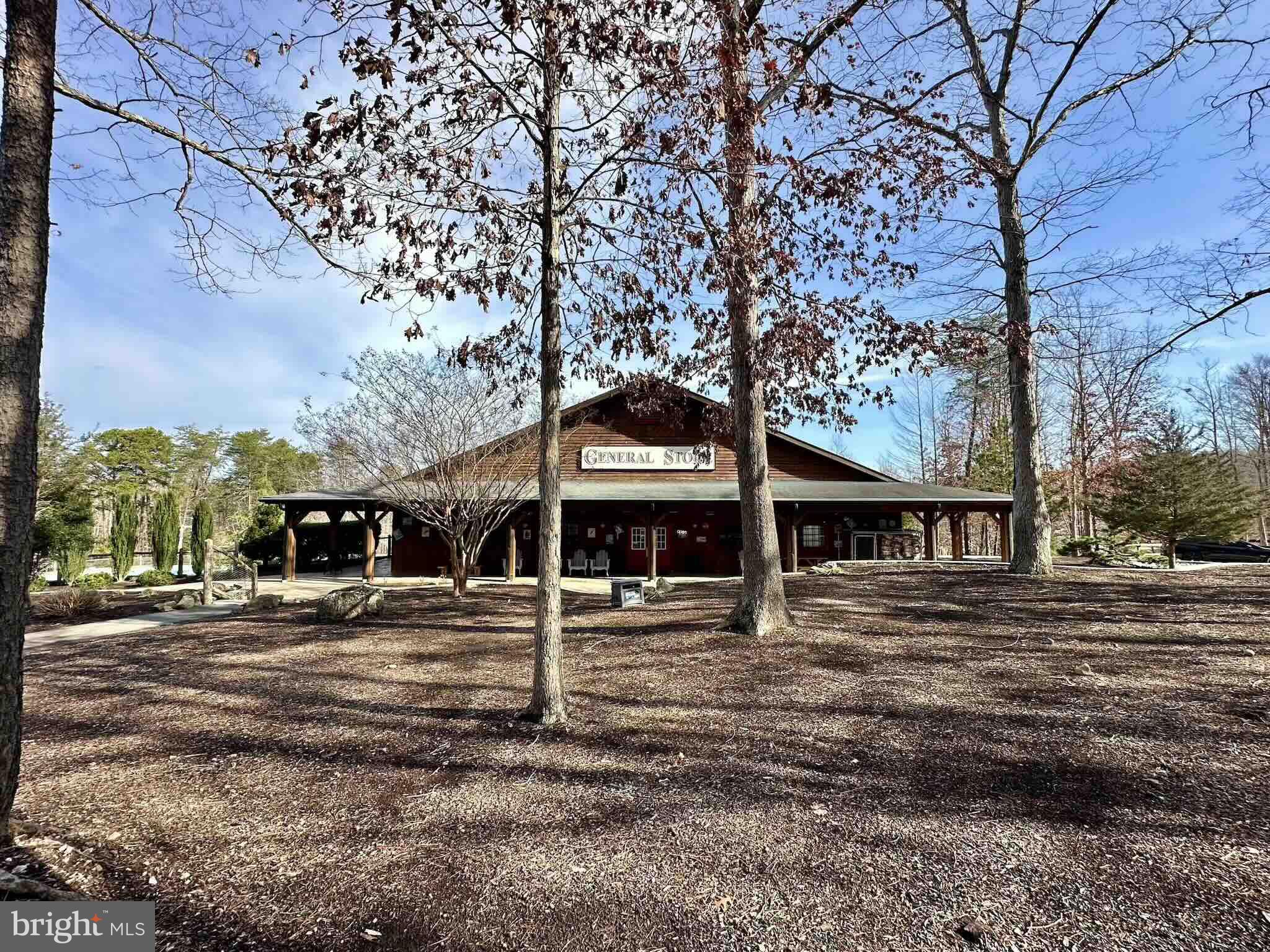 SHENANDOAH CROSSING - Land