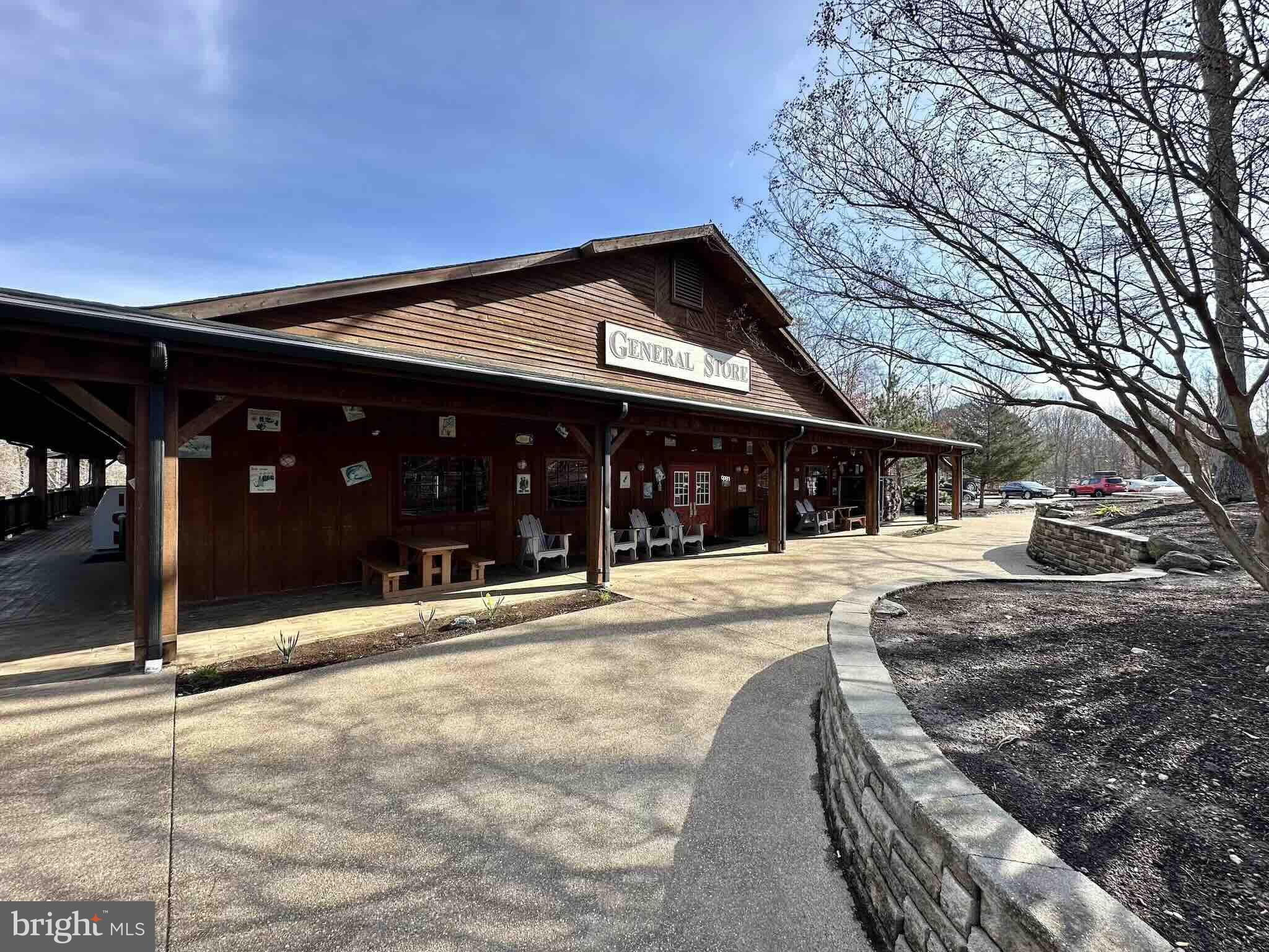 SHENANDOAH CROSSING - Land