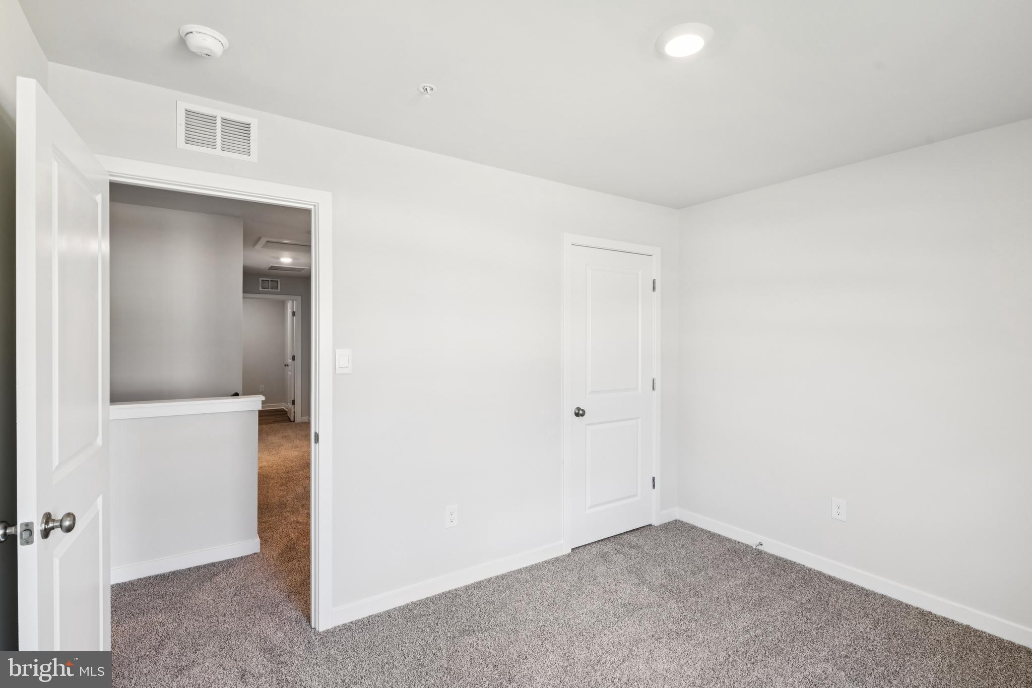 RED HILL - Residential