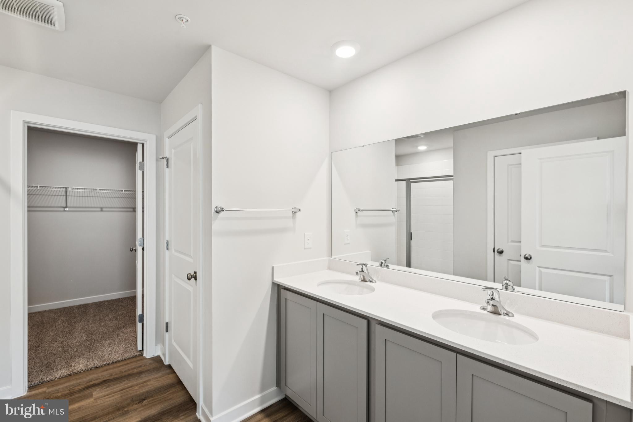 RED HILL - Residential