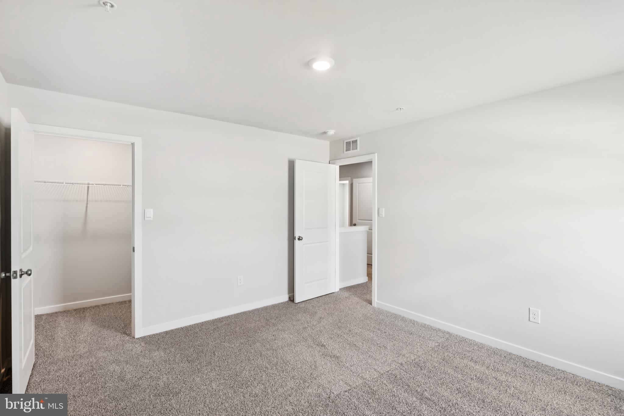 RED HILL - Residential