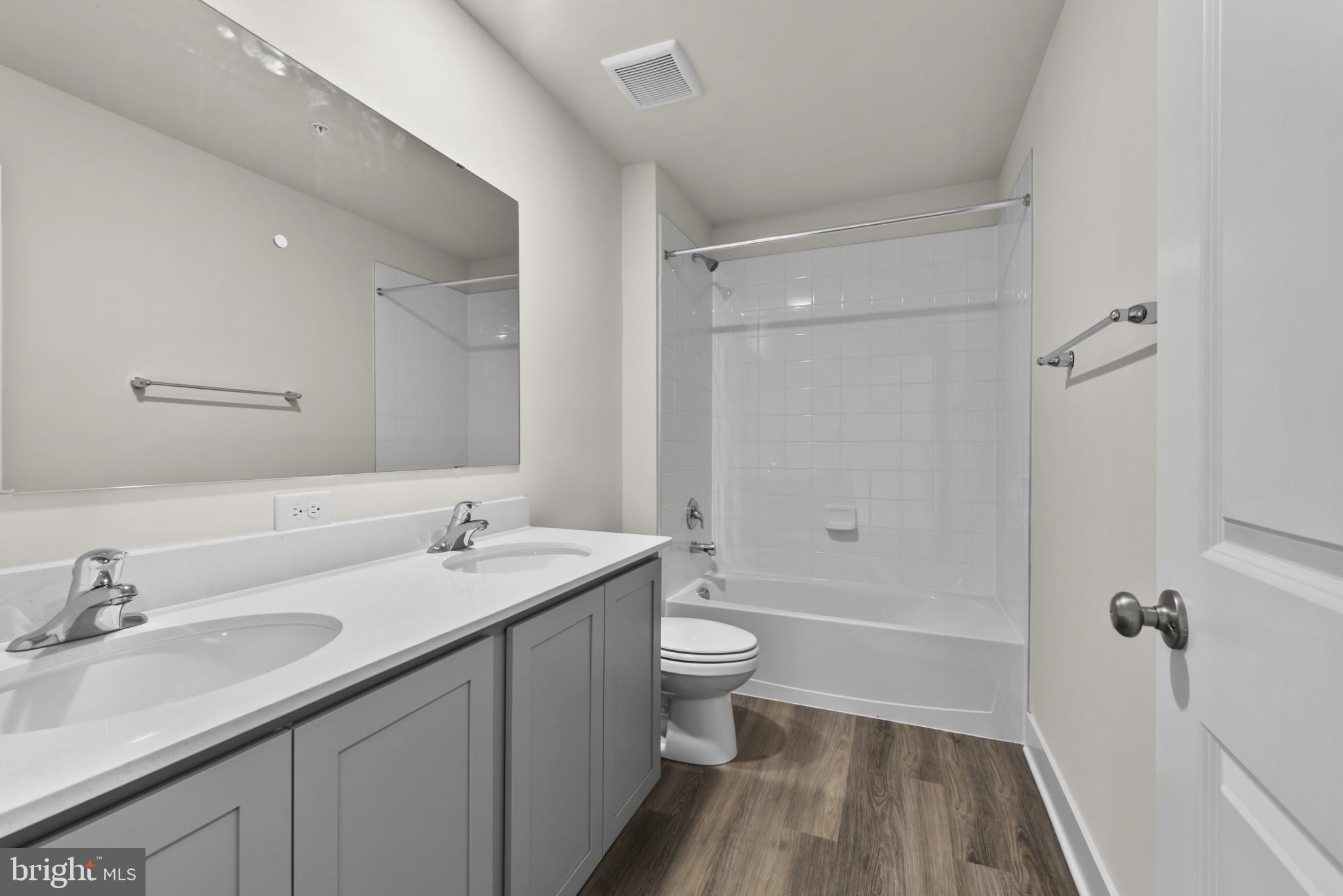 RED HILL - Residential