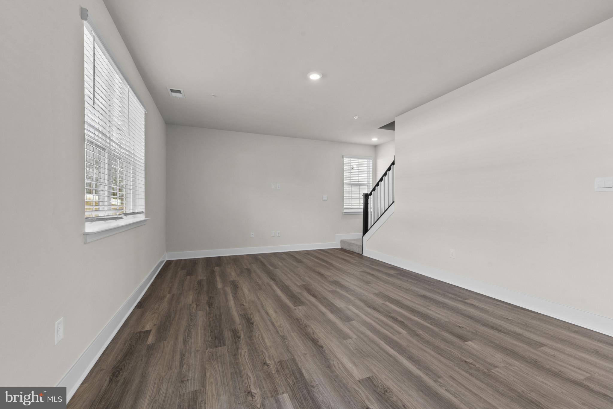 RED HILL - Residential