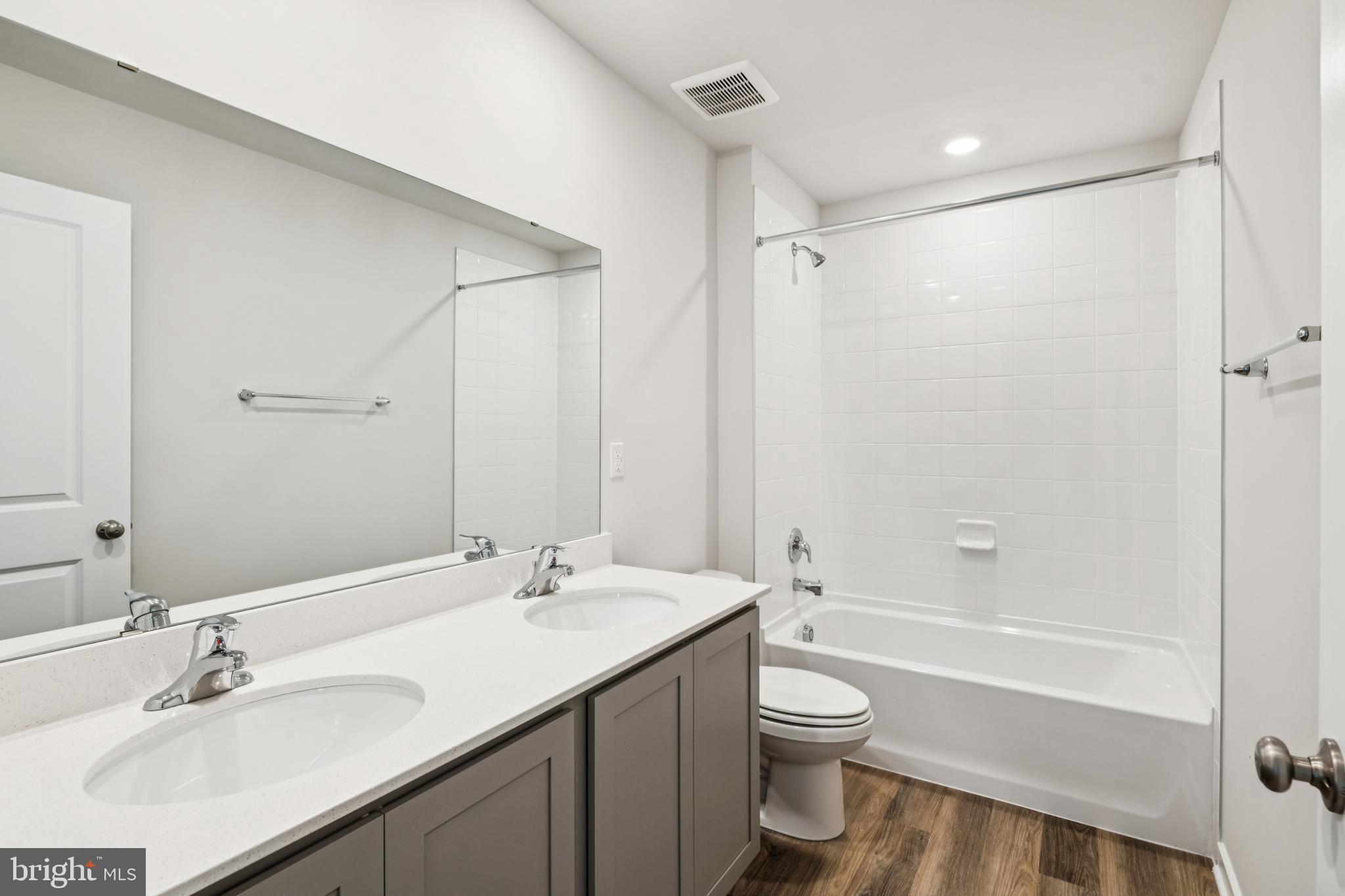 RED HILL - Residential