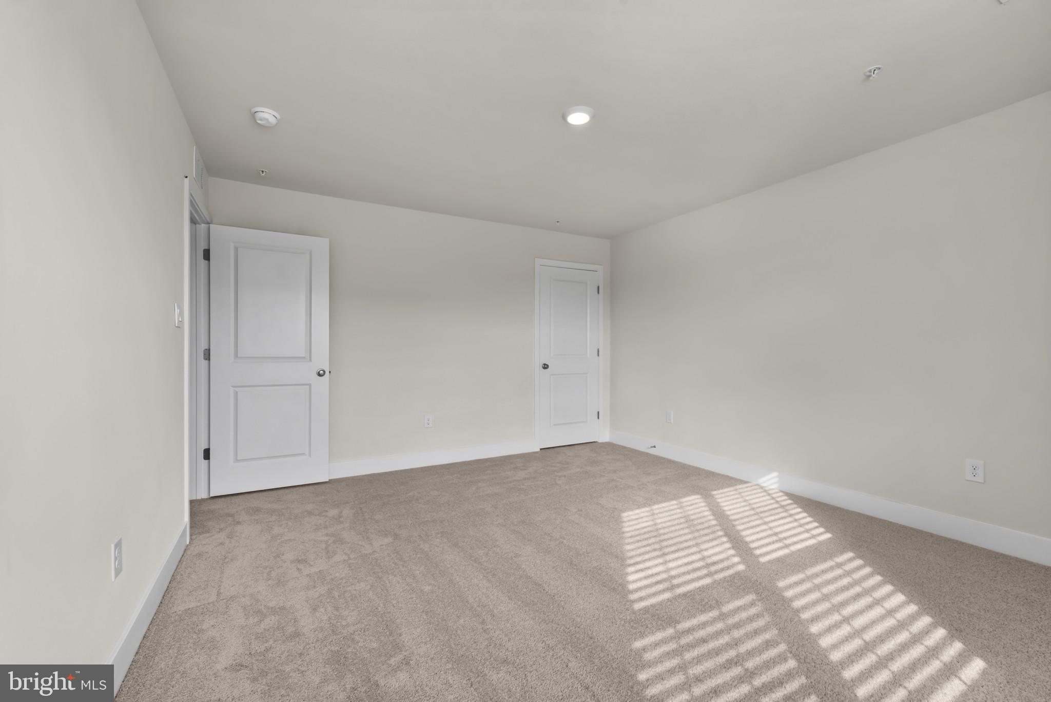 RED HILL - Residential