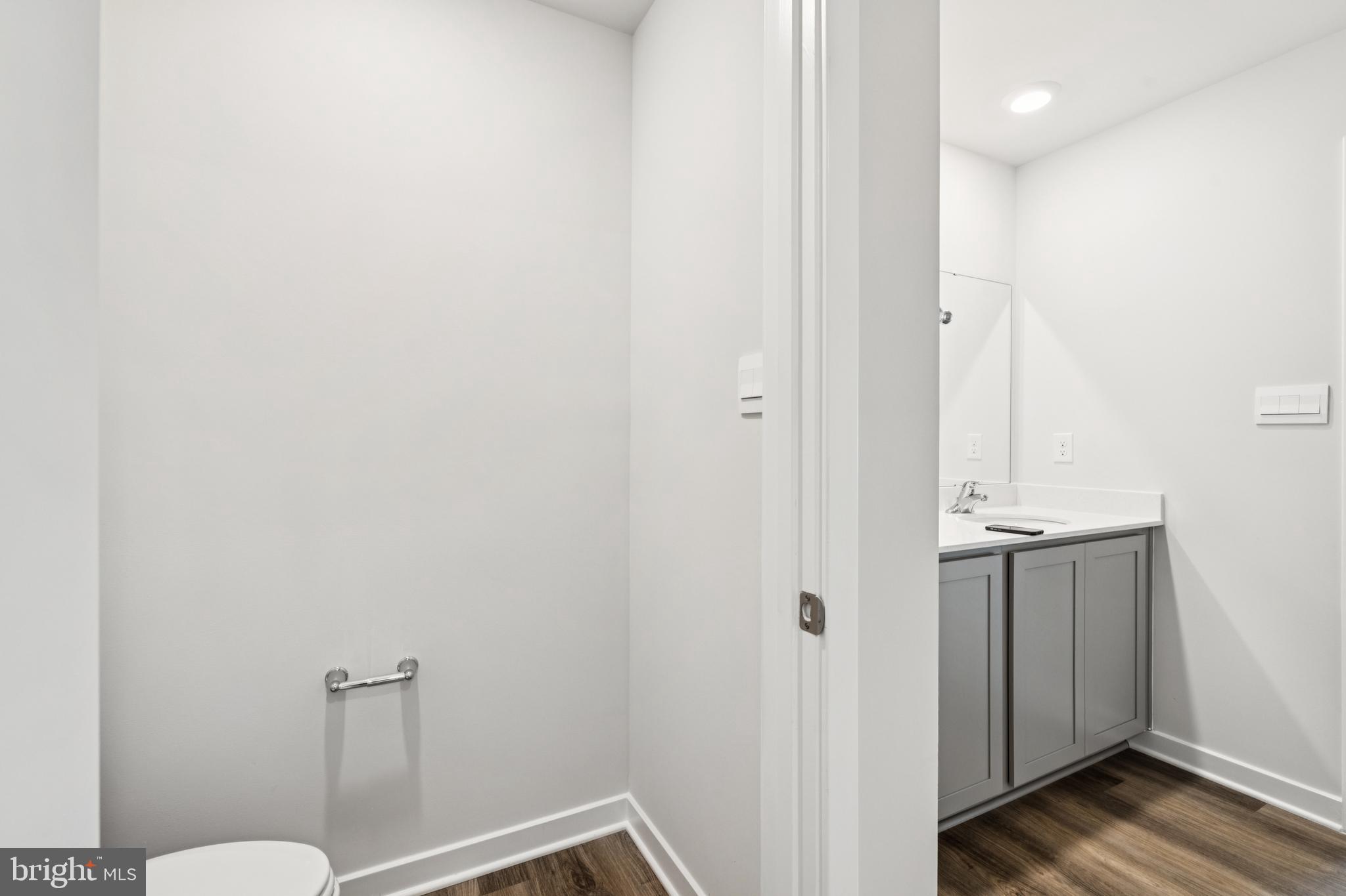 RED HILL - Residential