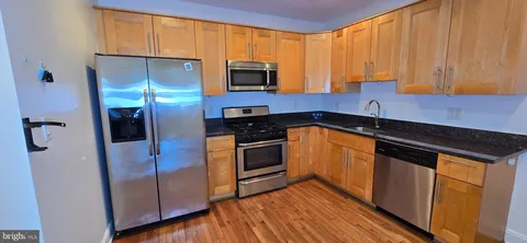 MLS: DCDC2189436