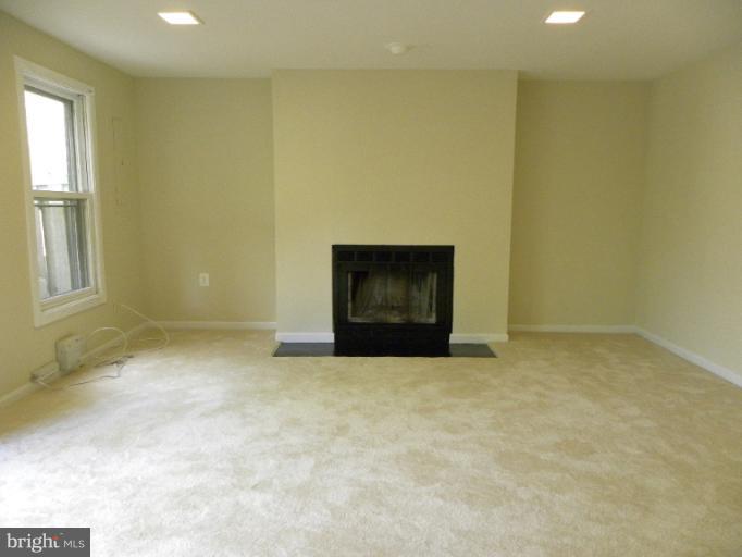 HERITAGE CROSSING - Residential Lease