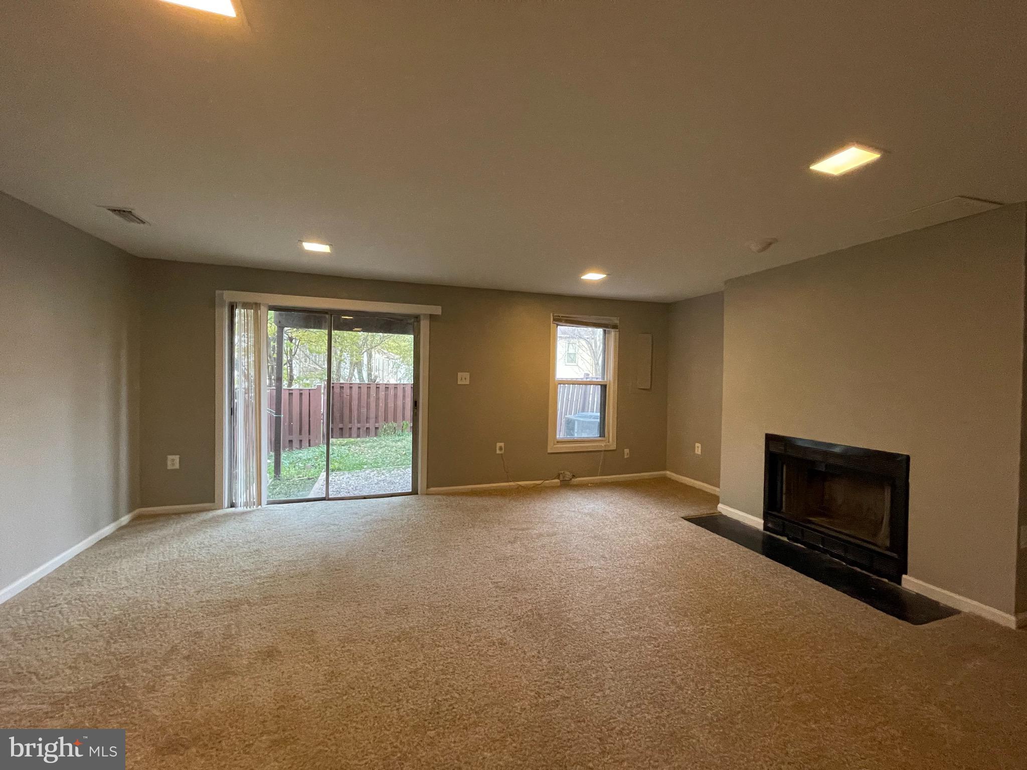 HERITAGE CROSSING - Residential Lease