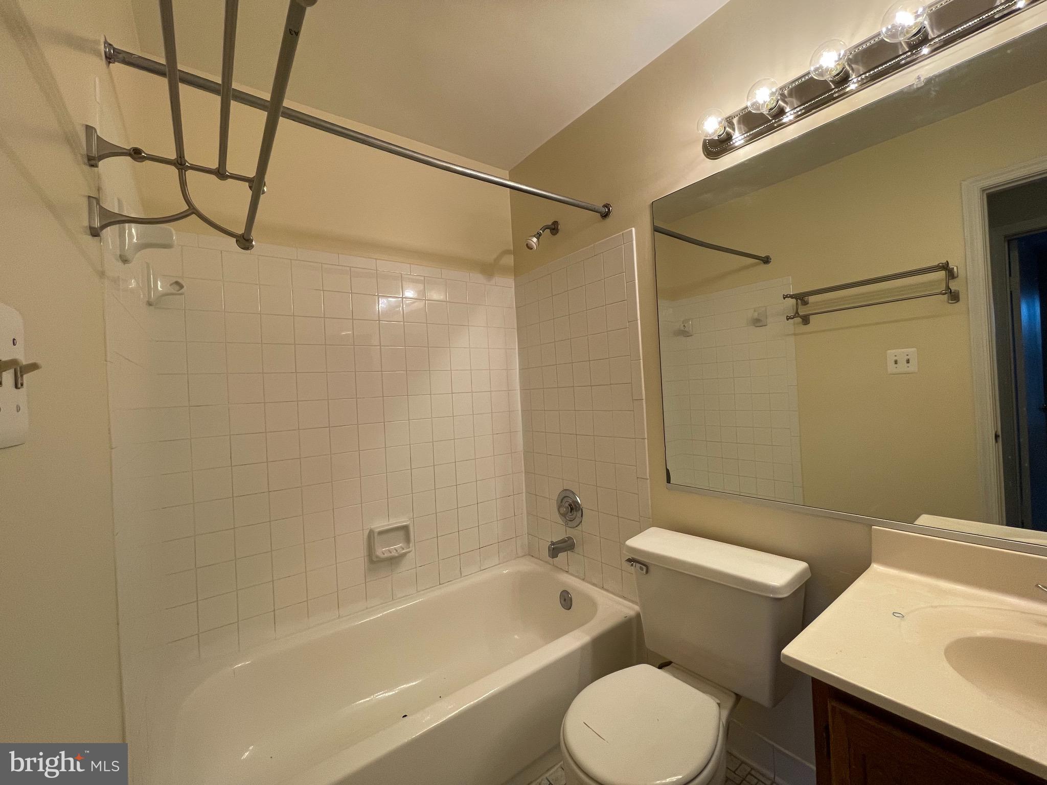 HERITAGE CROSSING - Residential Lease