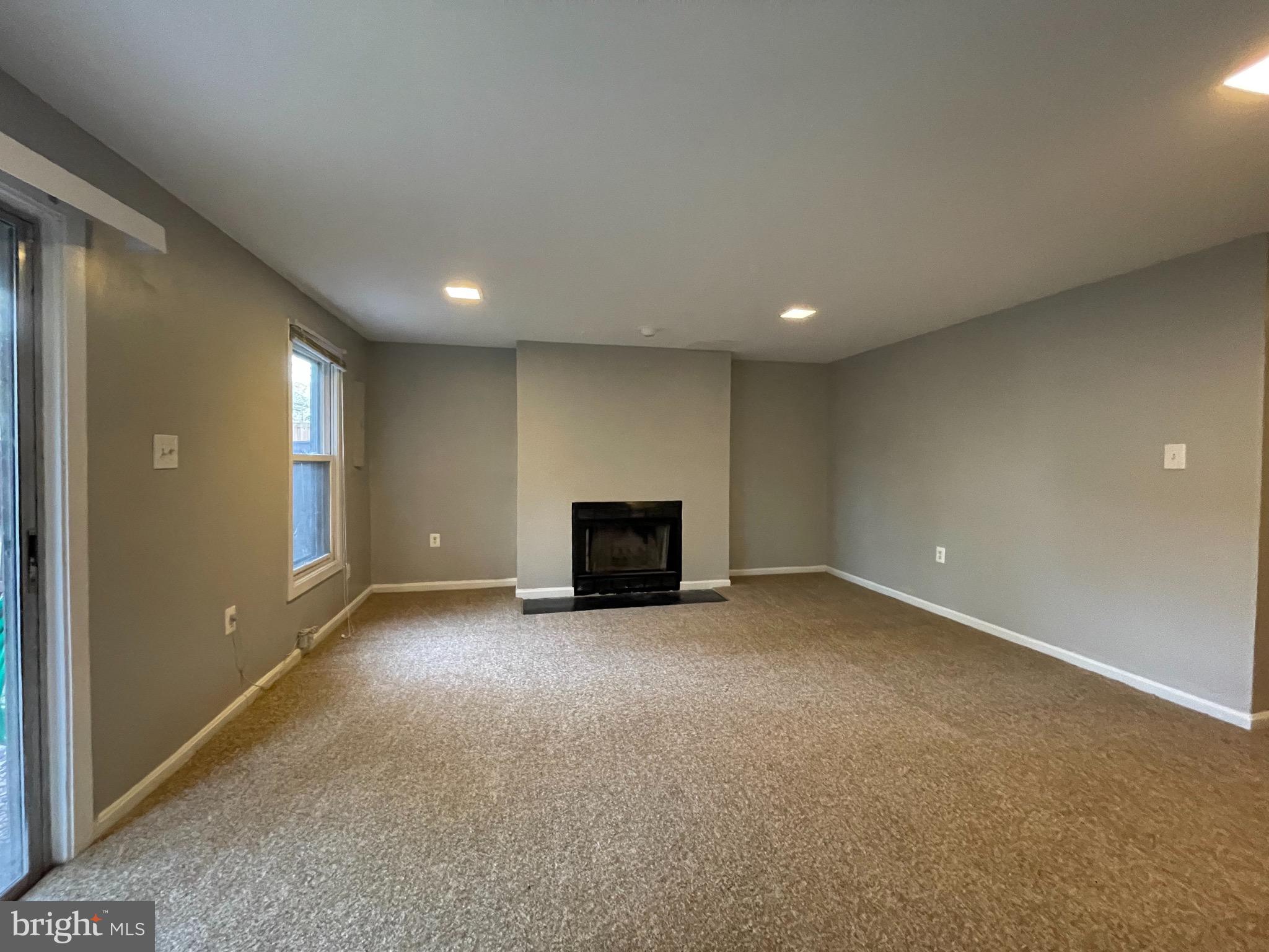 HERITAGE CROSSING - Residential Lease