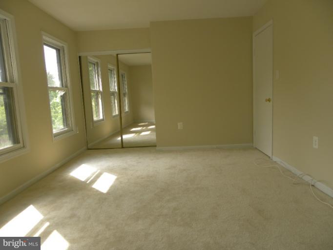 HERITAGE CROSSING - Residential Lease