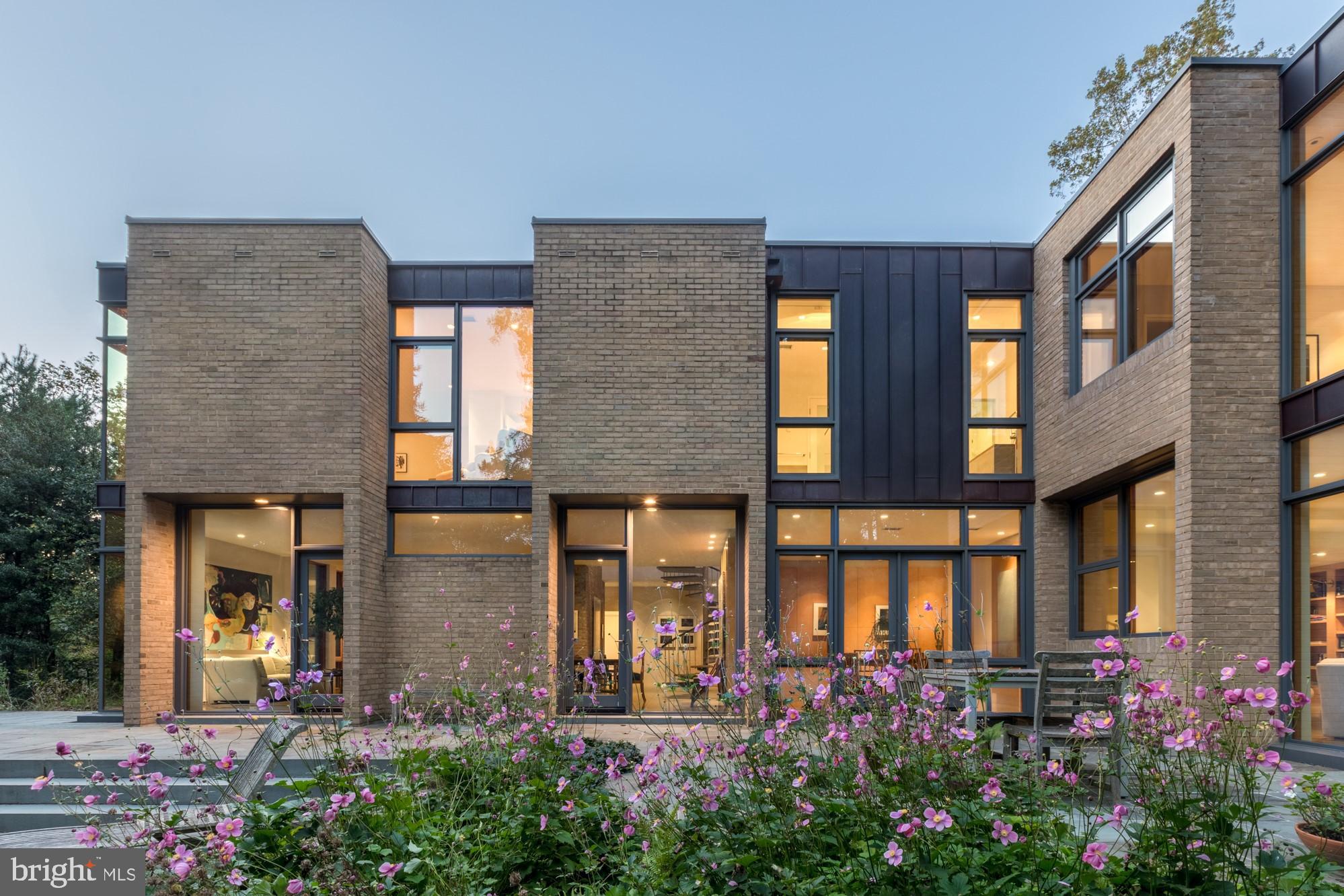 ARLINGWOOD - Residential