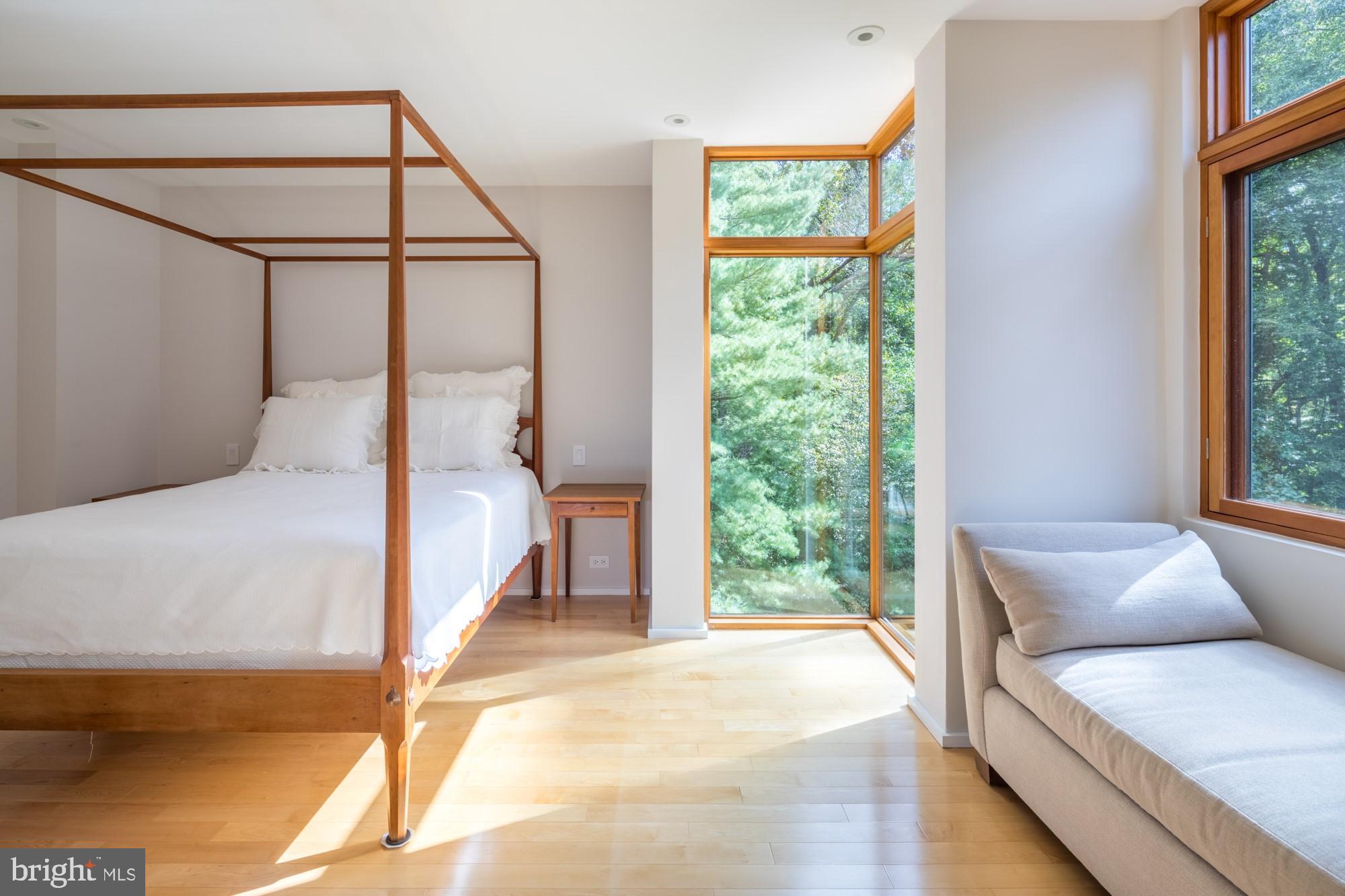 ARLINGWOOD - Residential