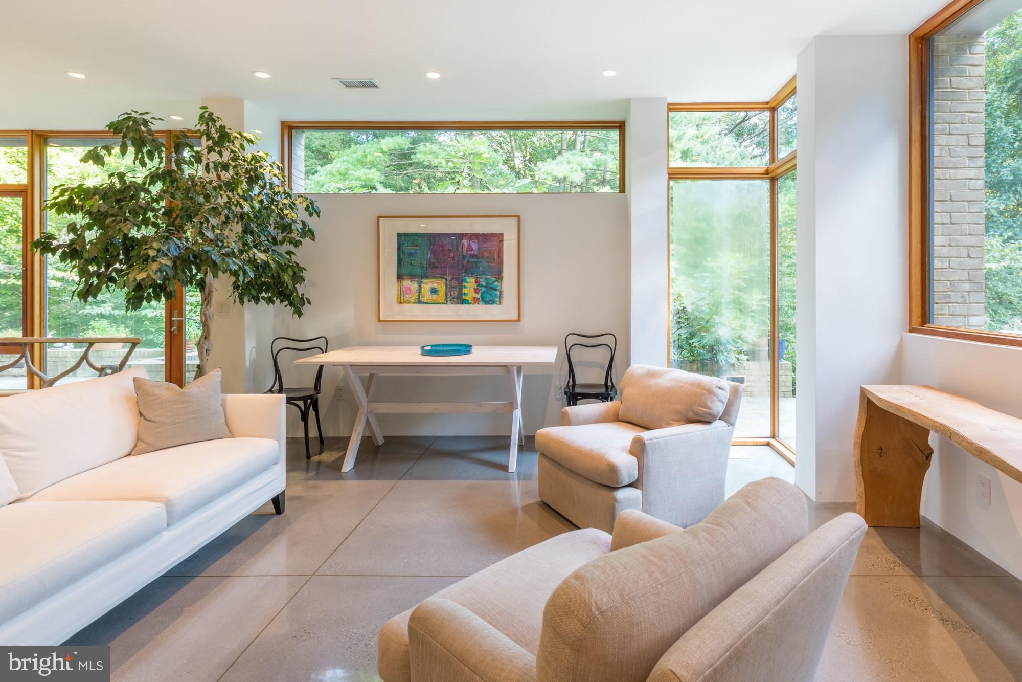 ARLINGWOOD - Residential