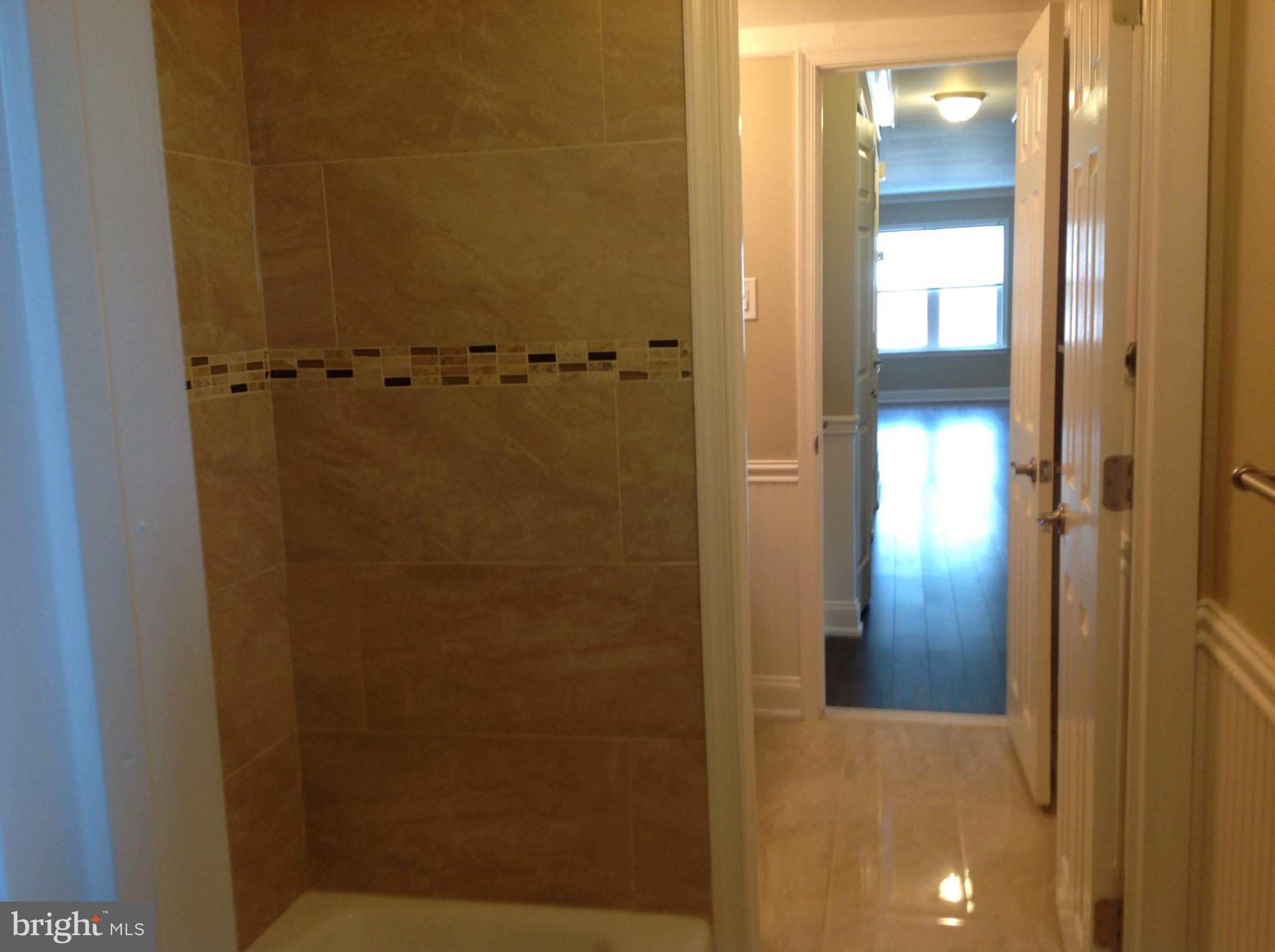 LAFAYETTE HILL - Residential Lease