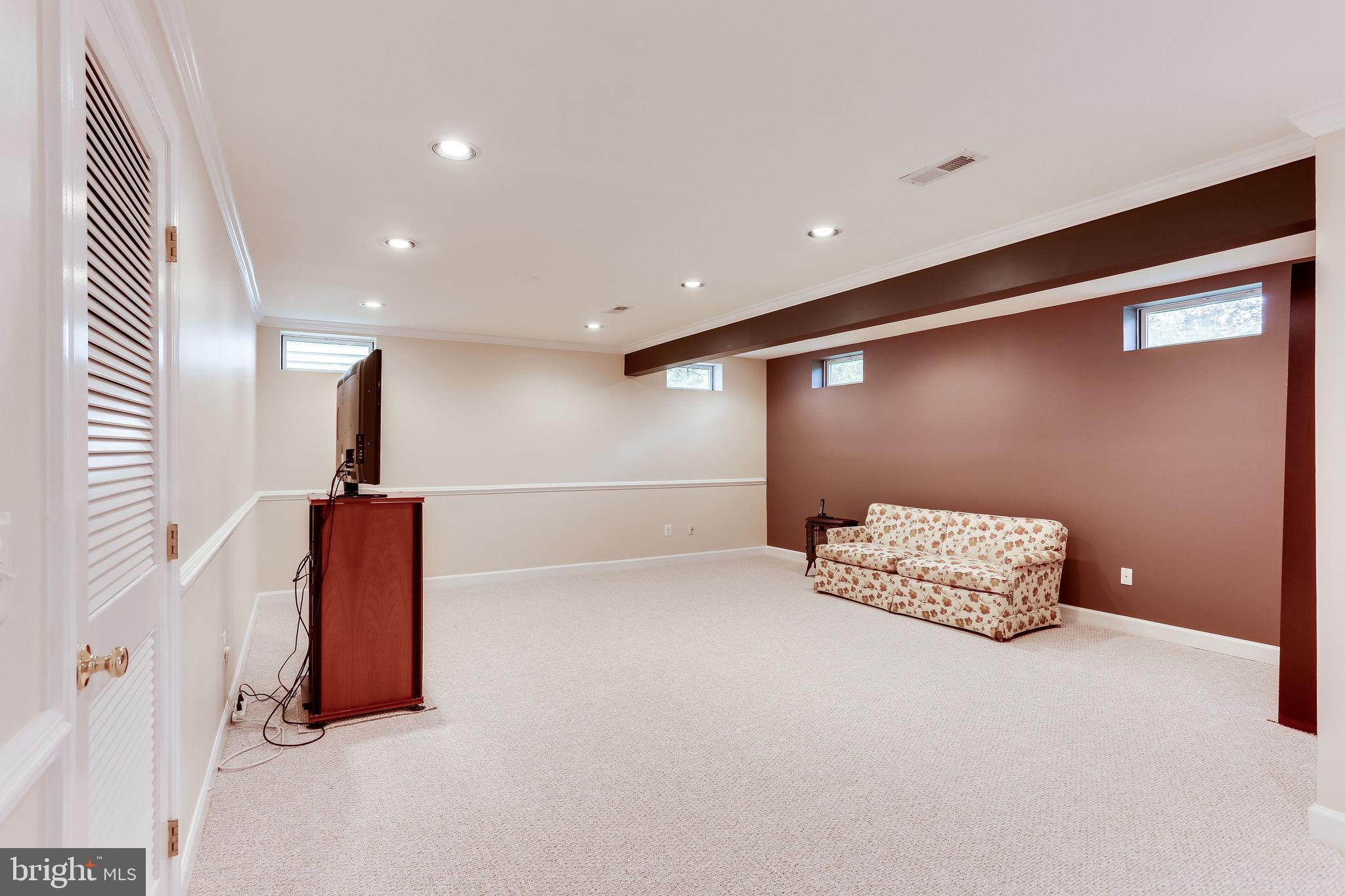 COURTHOUSE COMMONS - Residential