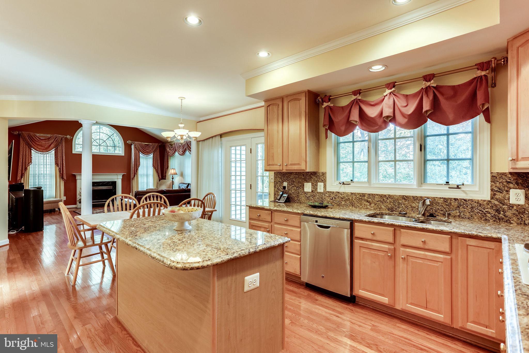 COURTHOUSE COMMONS - Residential