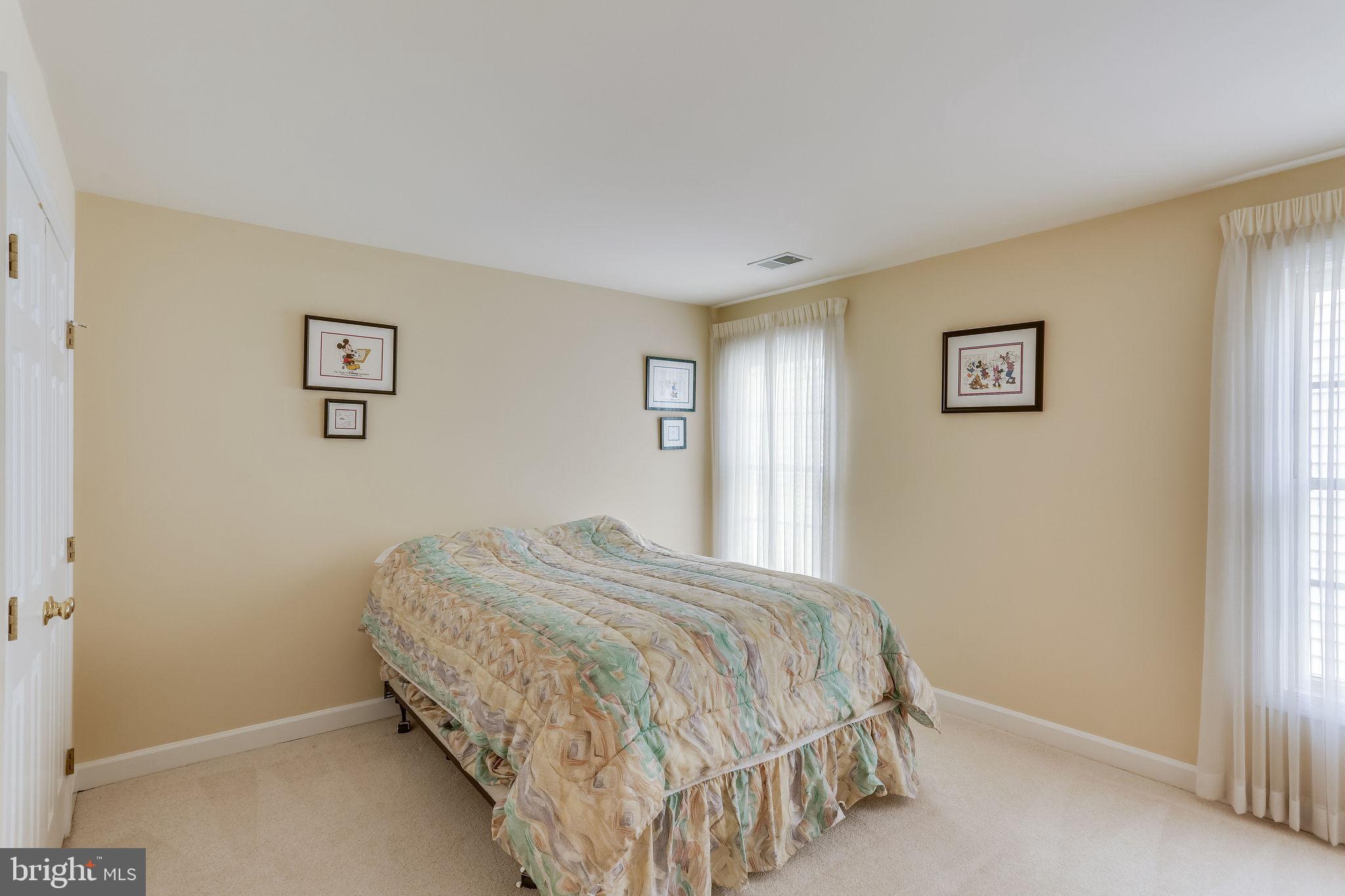 COURTHOUSE COMMONS - Residential