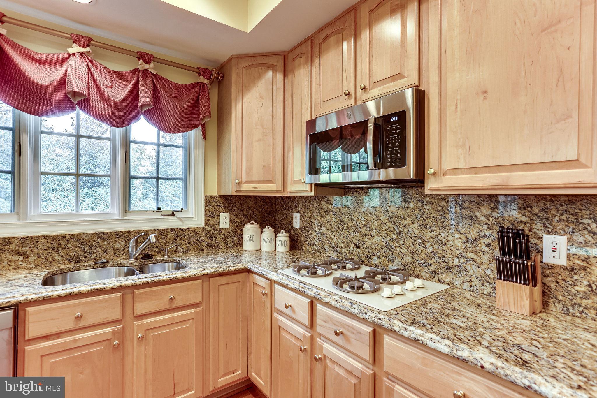 COURTHOUSE COMMONS - Residential