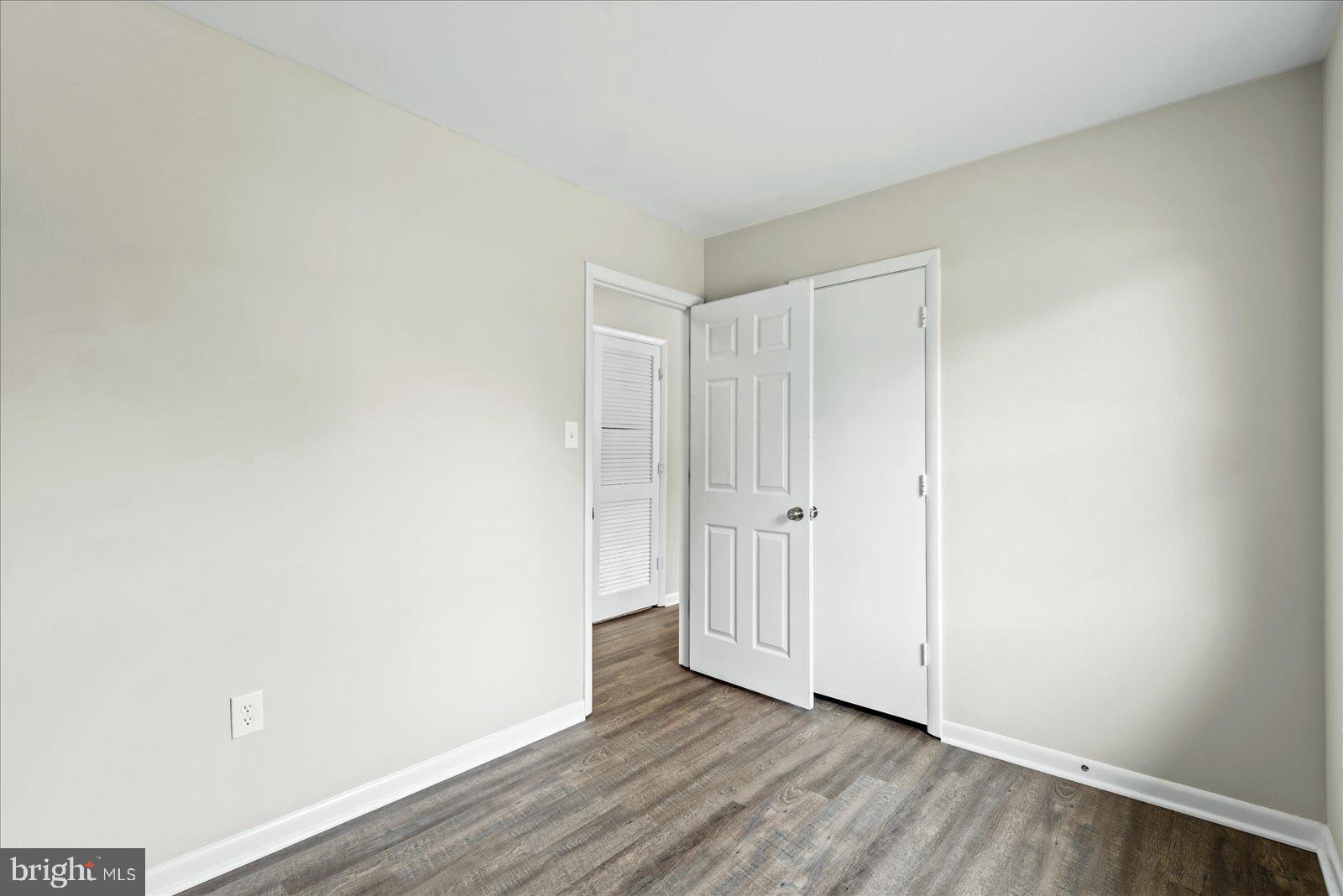 OAKRIDGE / COUNTRY RIDGE - Residential Lease