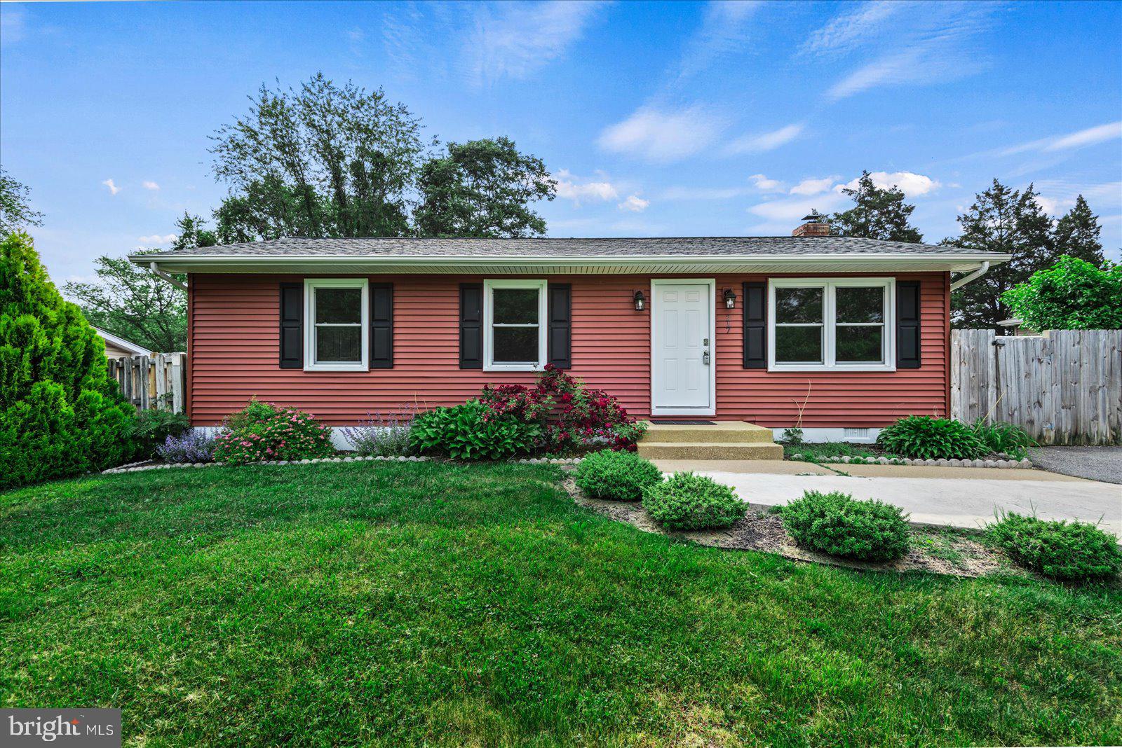 OAKRIDGE / COUNTRY RIDGE - Residential Lease