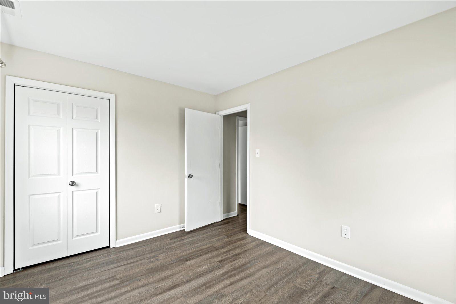 OAKRIDGE / COUNTRY RIDGE - Residential Lease