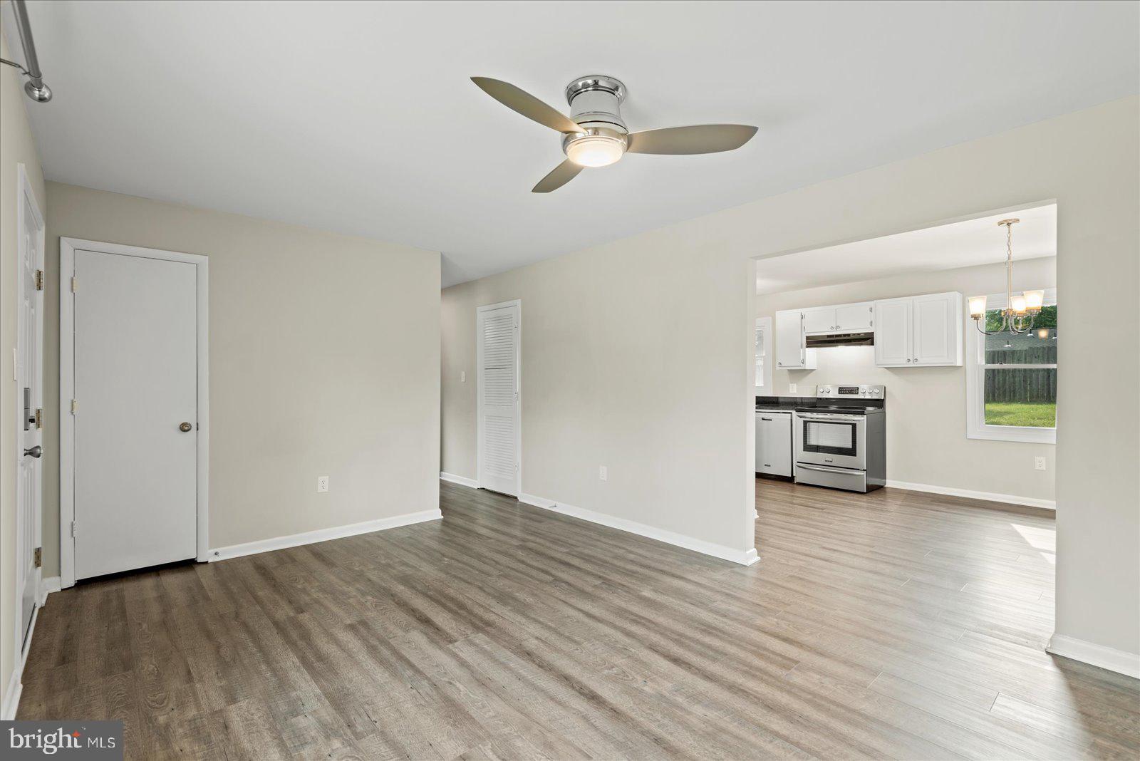 OAKRIDGE / COUNTRY RIDGE - Residential Lease