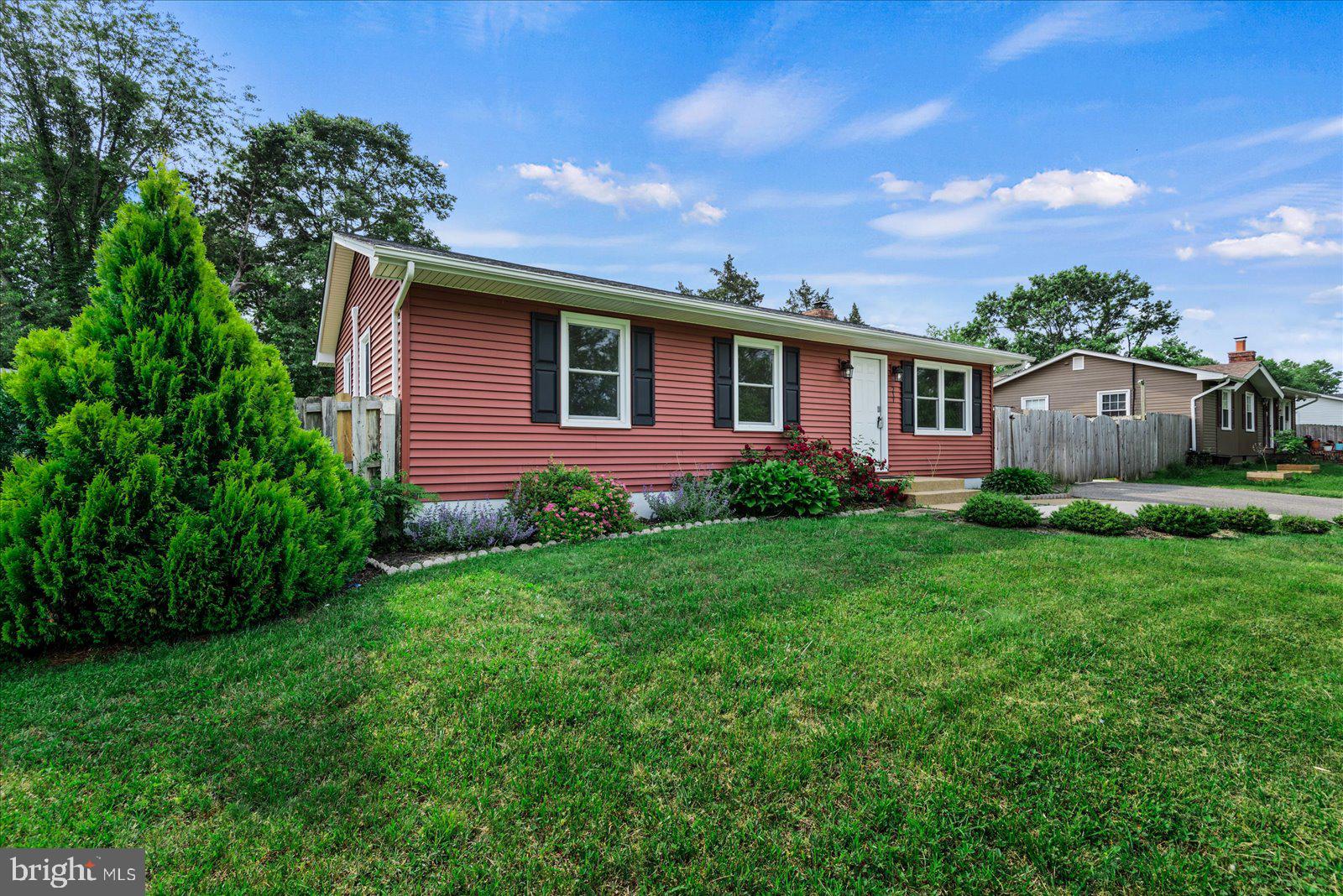 OAKRIDGE / COUNTRY RIDGE - Residential Lease