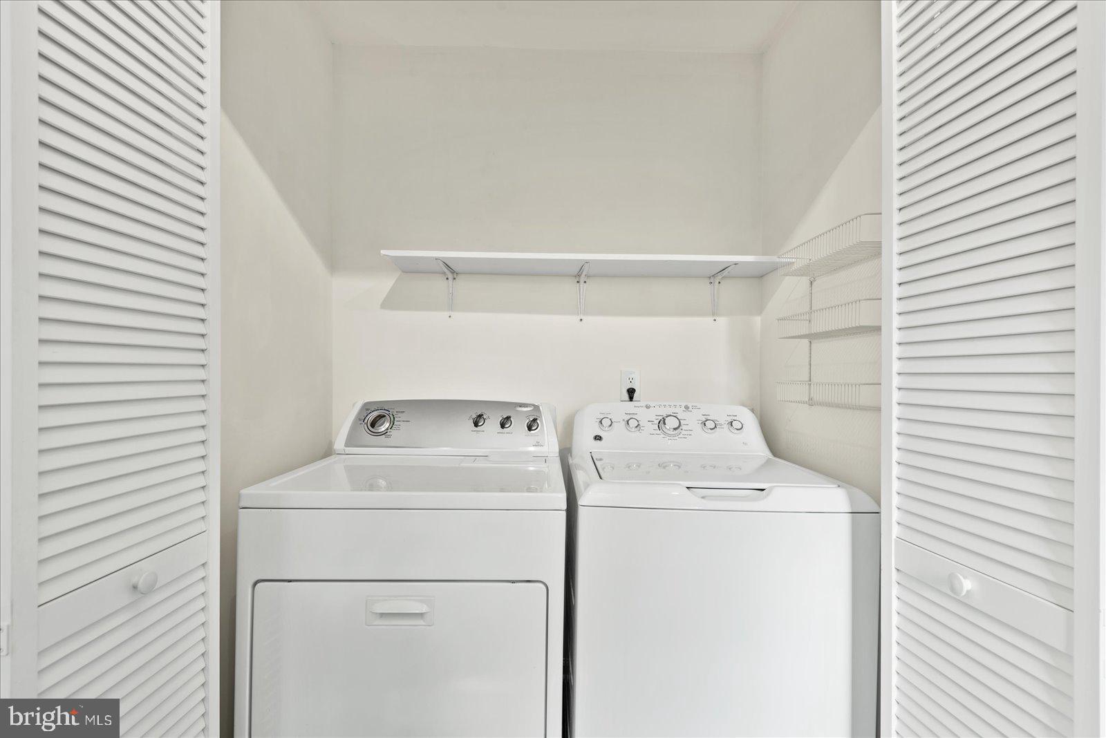 OAKRIDGE / COUNTRY RIDGE - Residential Lease