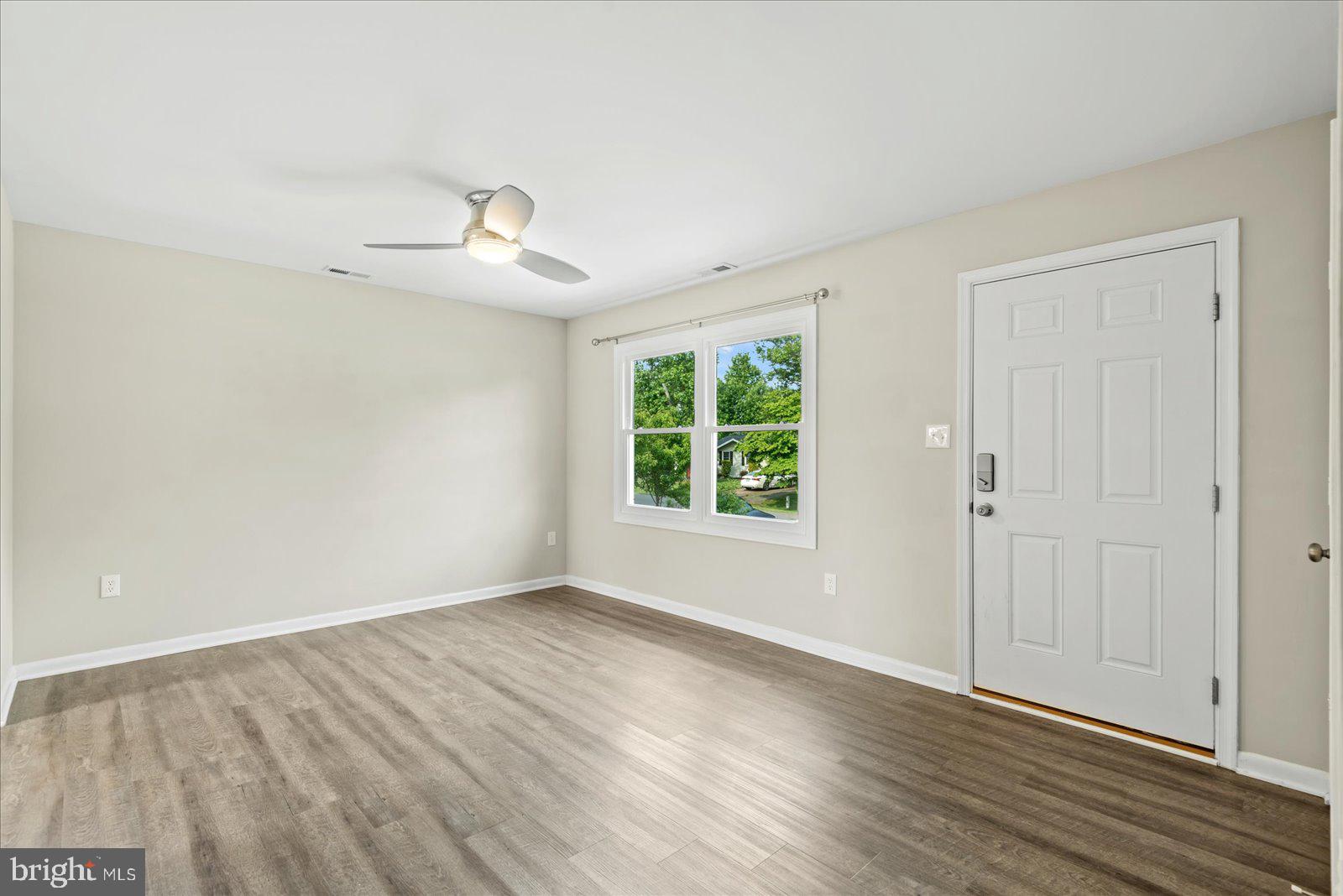 OAKRIDGE / COUNTRY RIDGE - Residential Lease