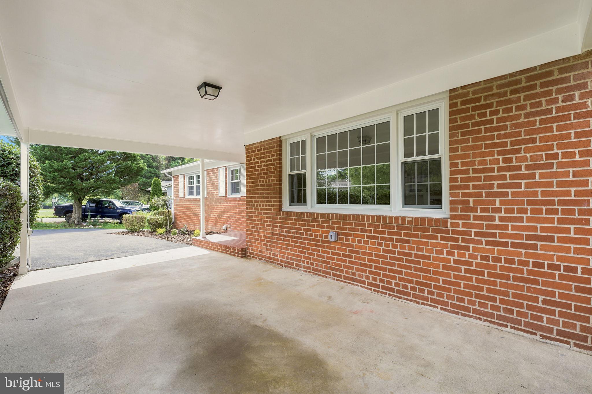 6922 SYDENSTRICKER ROAD