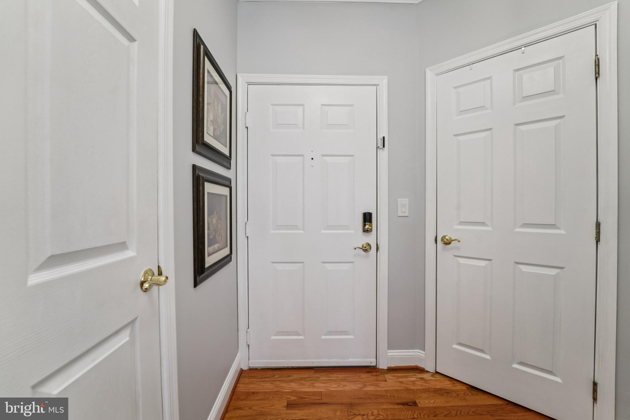 2550 KENSINGTON GARDENS 207