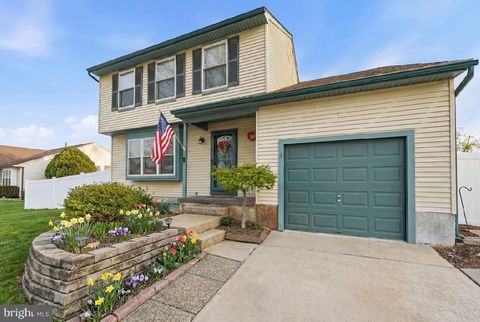 Photo of 8 Oakton Drive, MANTUA, NJ 08051 (MLS # NJGL2069518)