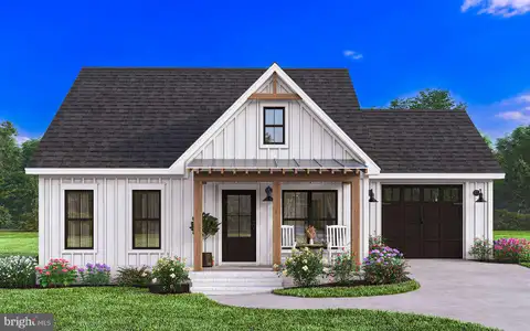 MLS: VAAC2002976