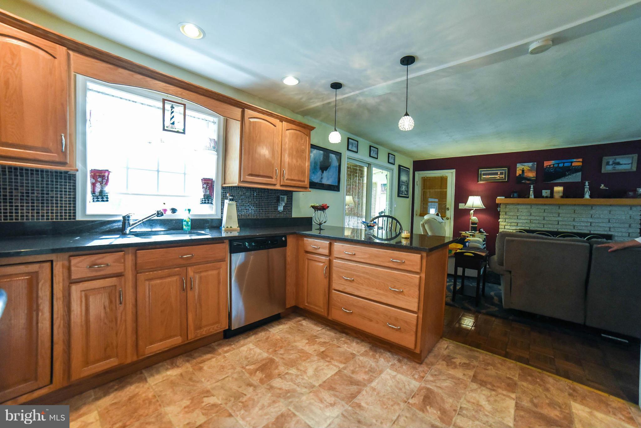 ESPERANZA FARMS - Residential Lease