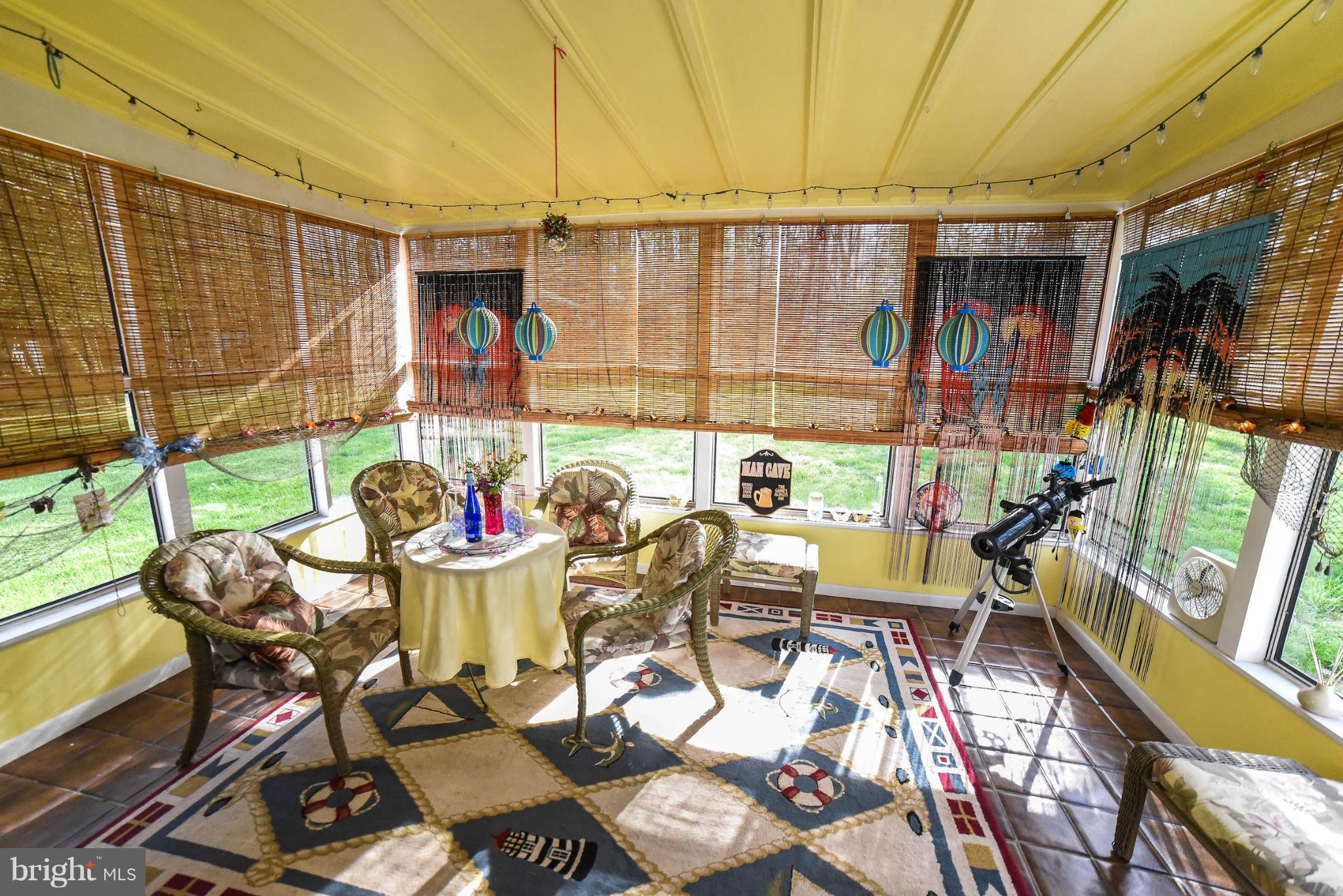 ESPERANZA FARMS - Residential Lease