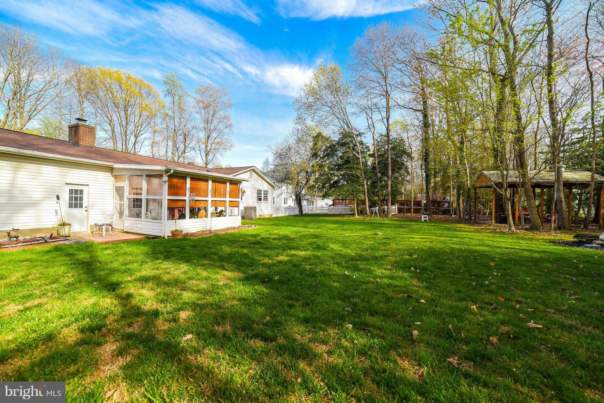 ESPERANZA FARMS - Residential Lease