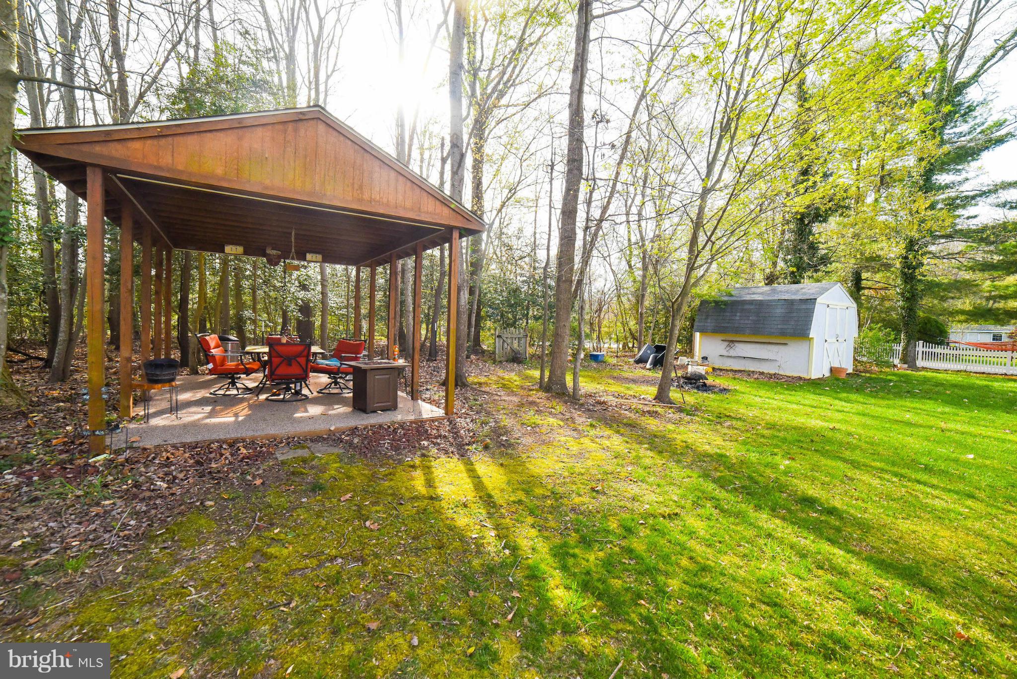 ESPERANZA FARMS - Residential Lease