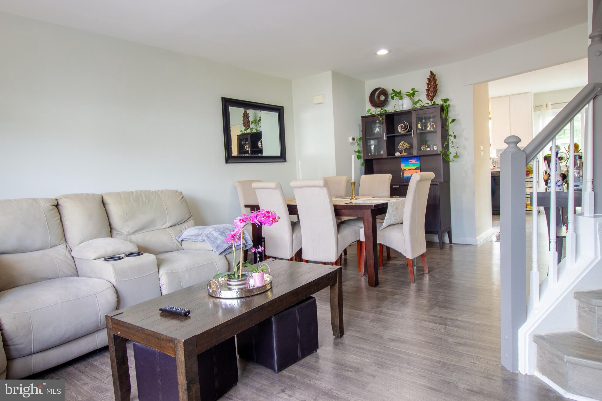 SHERBROOKE II TH CONDO - Residential Lease