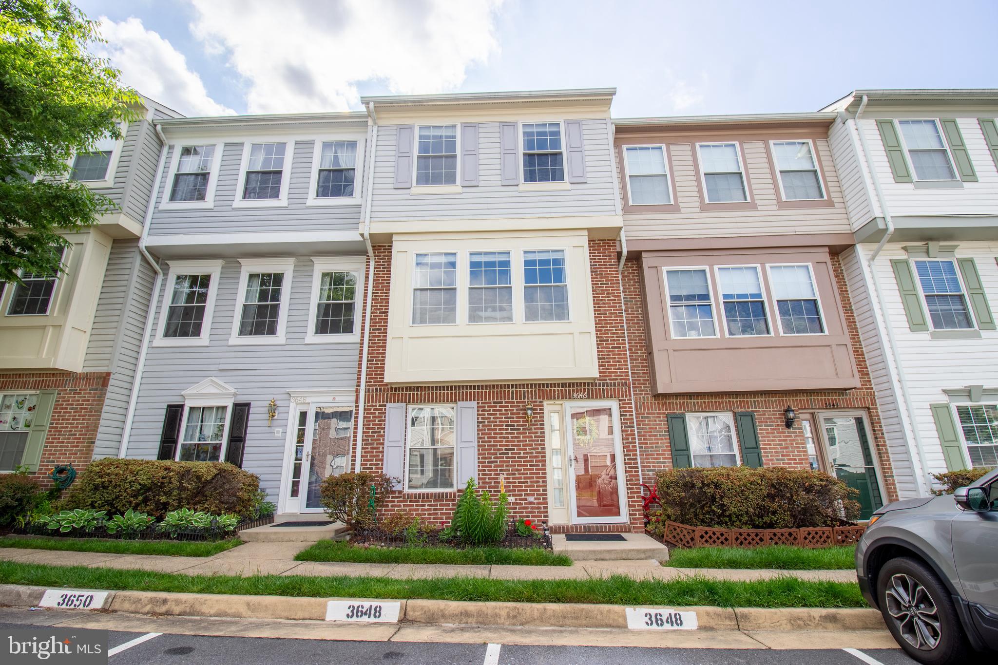 SHERBROOKE II TH CONDO - Residential Lease