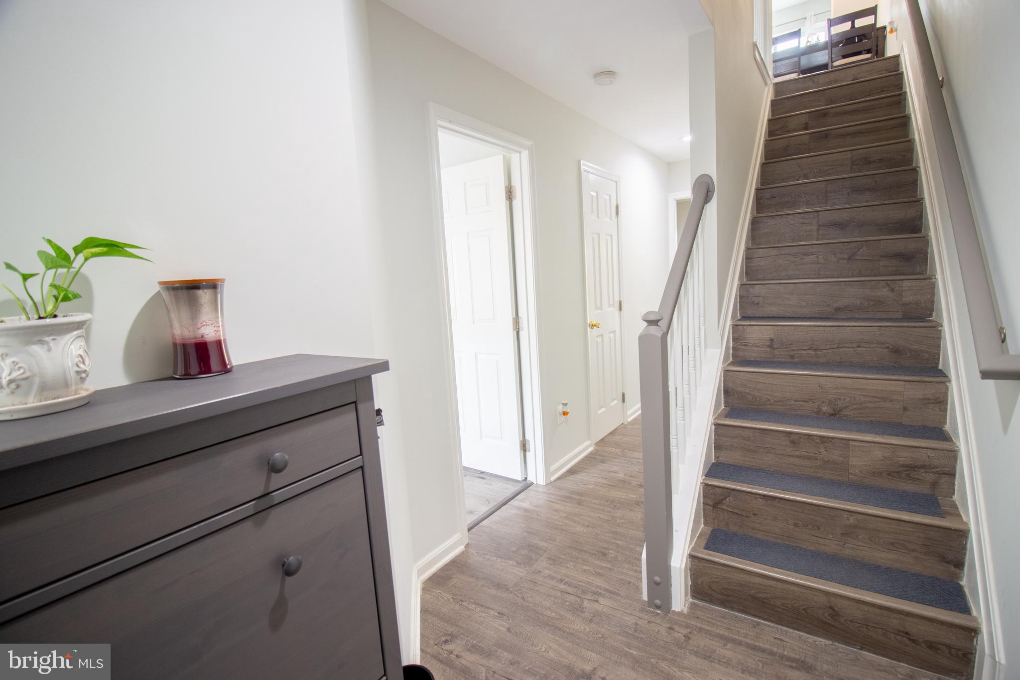 SHERBROOKE II TH CONDO - Residential Lease