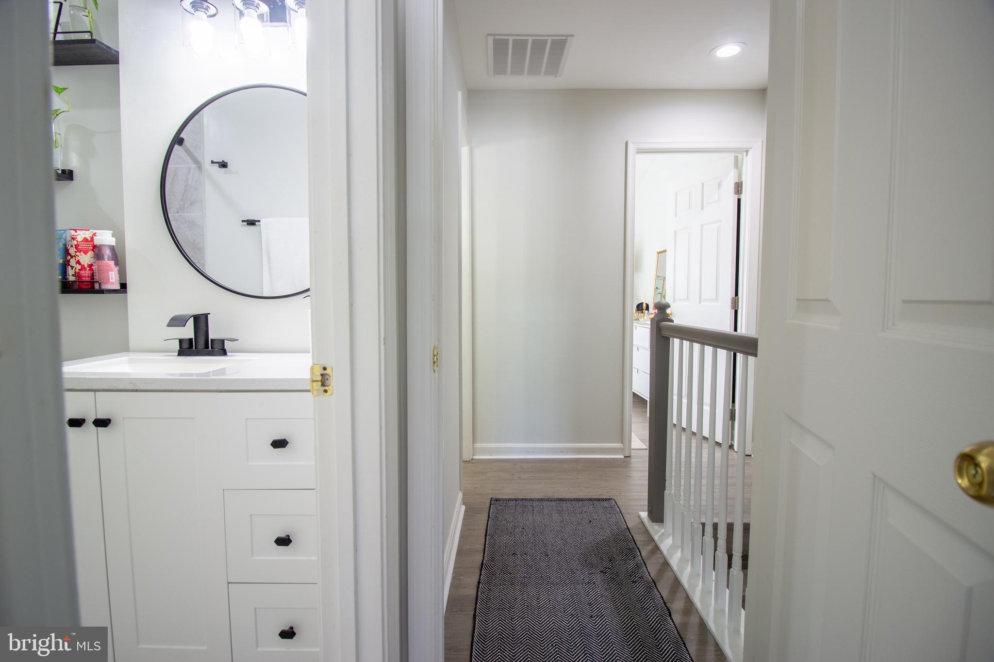 SHERBROOKE II TH CONDO - Residential Lease