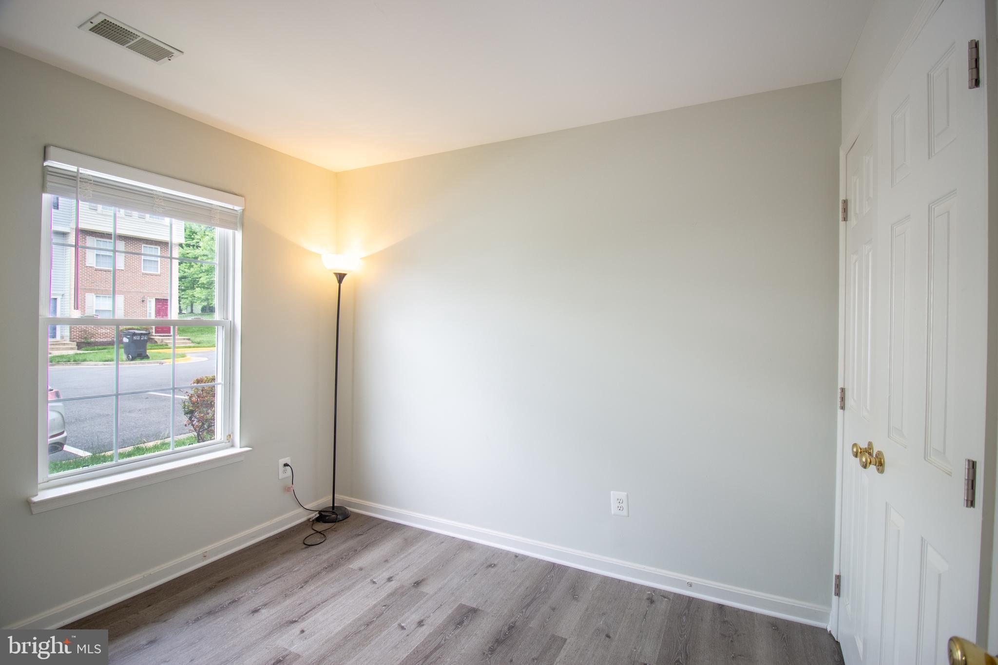 SHERBROOKE II TH CONDO - Residential Lease